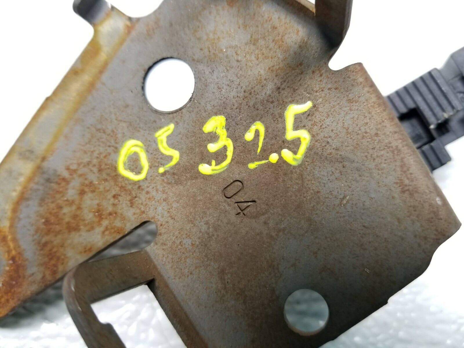 BMW E46 325xi Manual Transmission Brake Pedal Switch OEM Replacement Part - Perfect for DIY Car Repairs & Maintenance