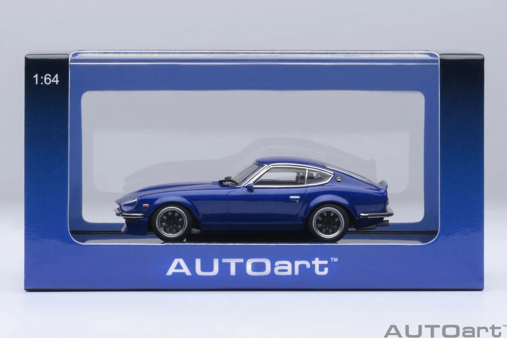 PREORDER AUTOart 1:64 Scale Nissan Fairlady Z Wangan Midnight Akuma no Z Model Car - Comic #4 Version - Perfect for Diecast Collectors, Anime Fans & Japanese Car Enthusiasts - Display Case & Gift Box Included