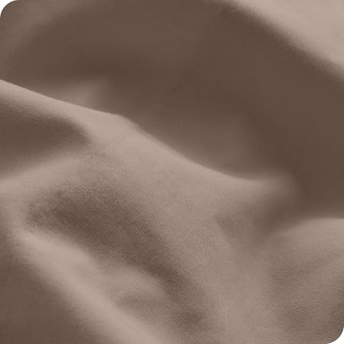 06 - Taupe
