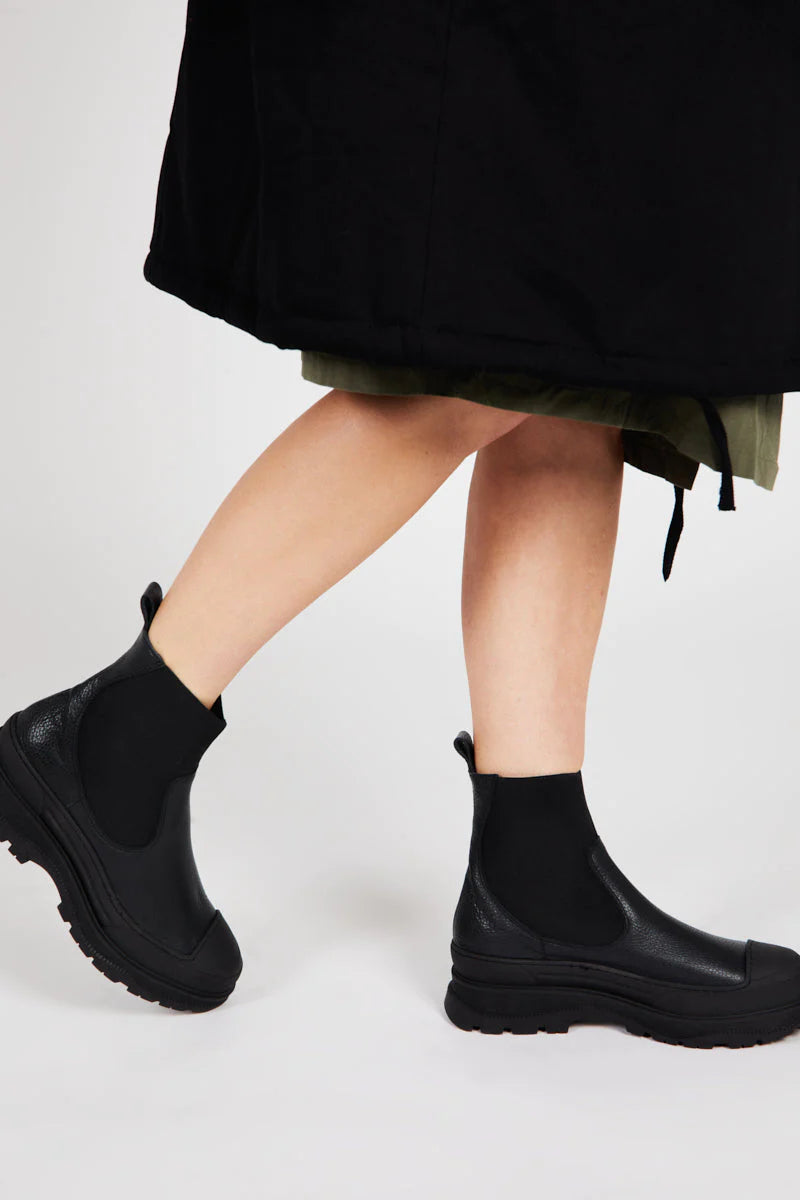 Chunky Court Lug Sole Platform Boots for Women - Black Leather Ankle Boots for Casual Wear & Street Style Outfits