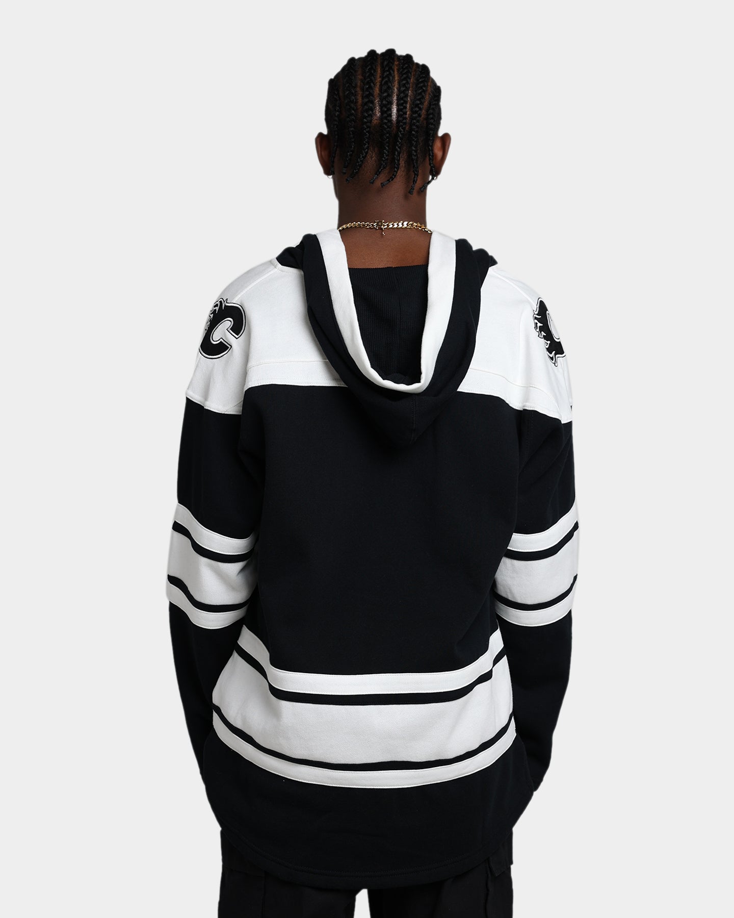 47 Brand Calgary Flames Superior Lacer Hoodie - Jet Black NHL Hockey Fan Apparel for Men & Women - Perfect for Game Day, Tailgating and Cold Weather