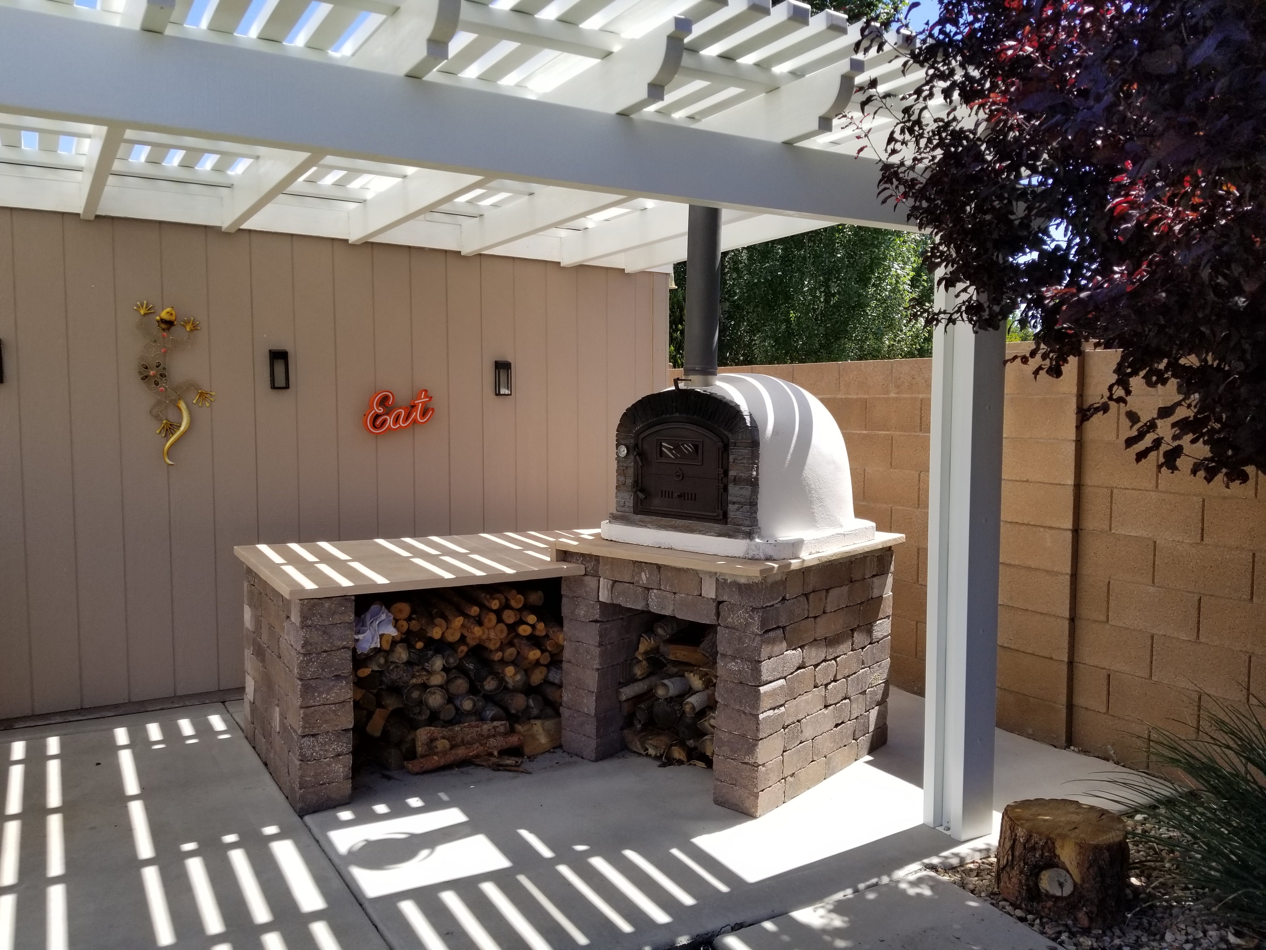 Premium VENTURA PRETO Hybrid Wood & Gas Pizza Oven - Best Selling Outdoor Pizza Maker for Backyard, Patio & Restaurant Use