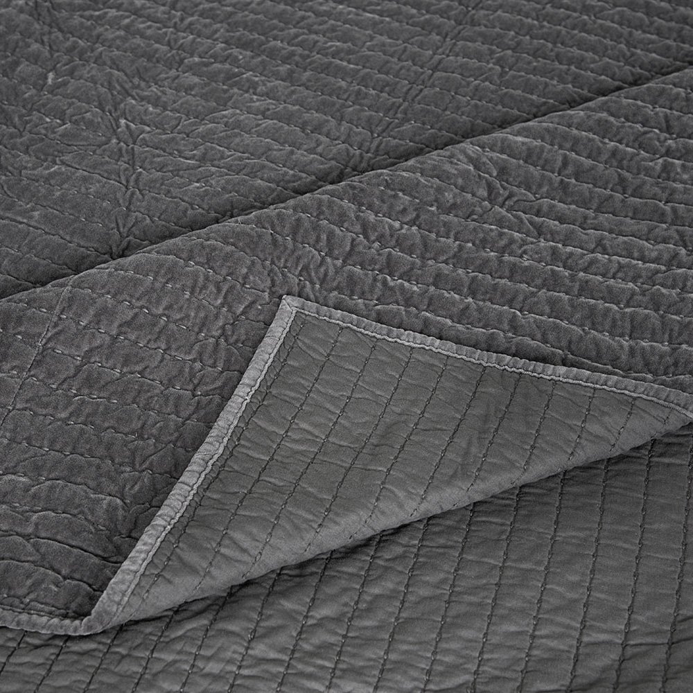 Luxury Velvet Quilt Oversized King Size 108