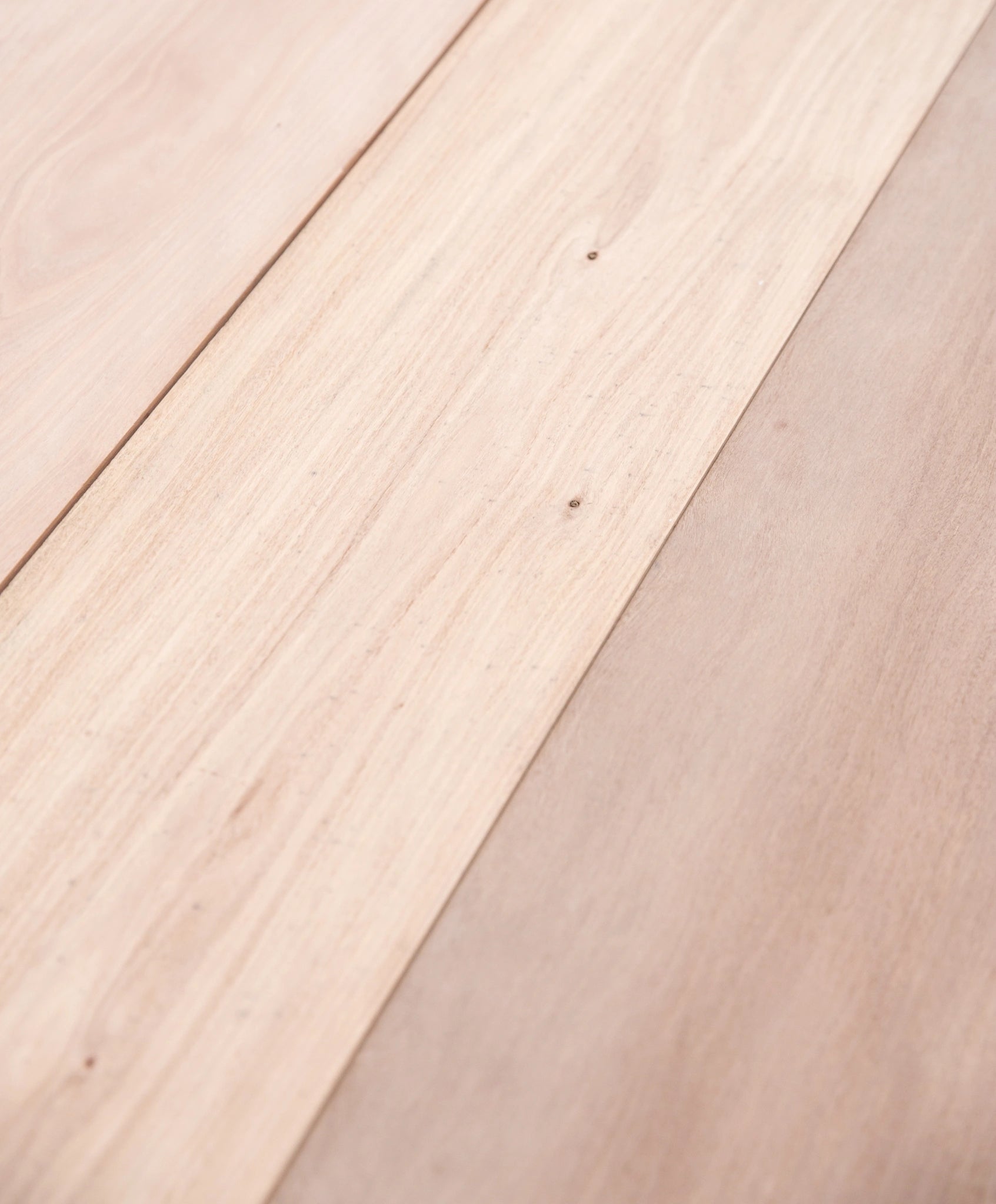 Premium Brushbox 200mm x 50mm - Kiln Dried, Rough Sawn Joinery Timber for Furniture & Cabinetry | High-Quality Feature Grade Wood for DIY Projects & Home Renovations
