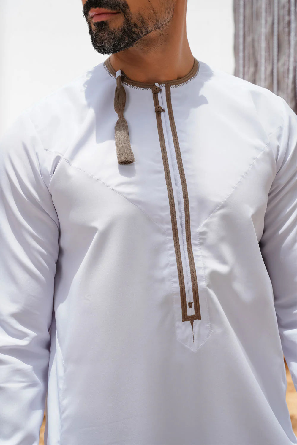Premium Faris Omani Thobe Jubba - Traditional White & Olive Embroidered Arabic Robe for Men - Perfect for Eid, Weddings & Special Occasions