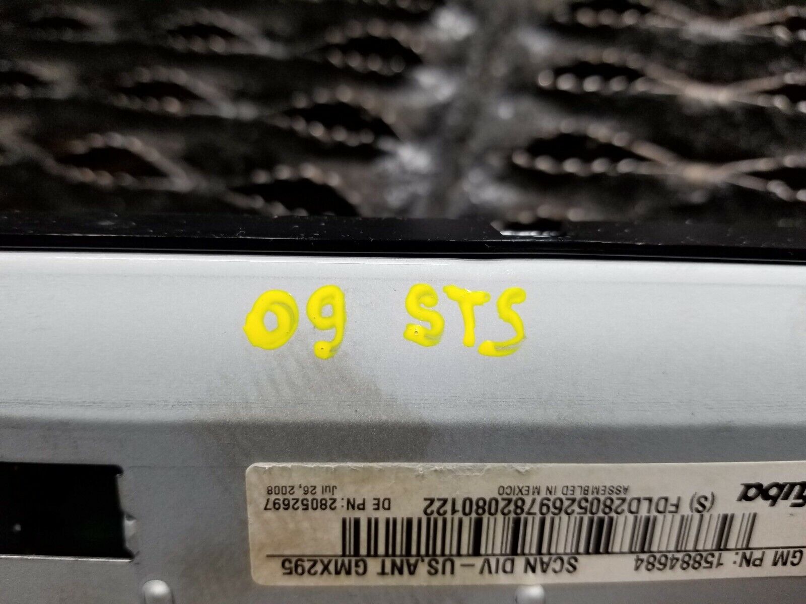2005-2011 Cadillac STS OEM Stereo Radio AM FM Module 15884684 - Perfect for Car Audio Upgrade & Replacement