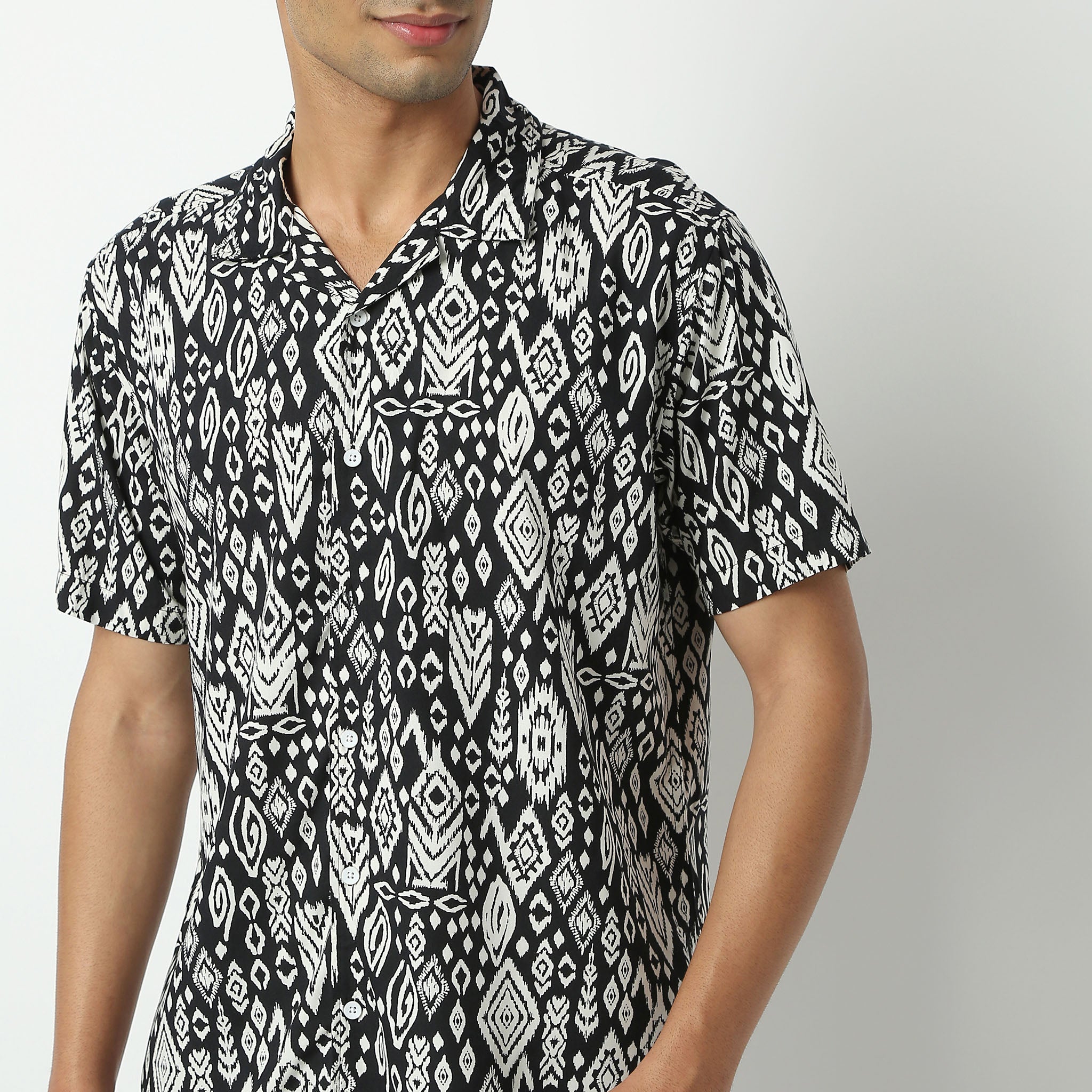 Stylish Camp Collar Half Sleeve Cuban Print Shirt for Men - Relaxed Fit Summer Casual Wear for Beach, Vacation & Outdoor Activities