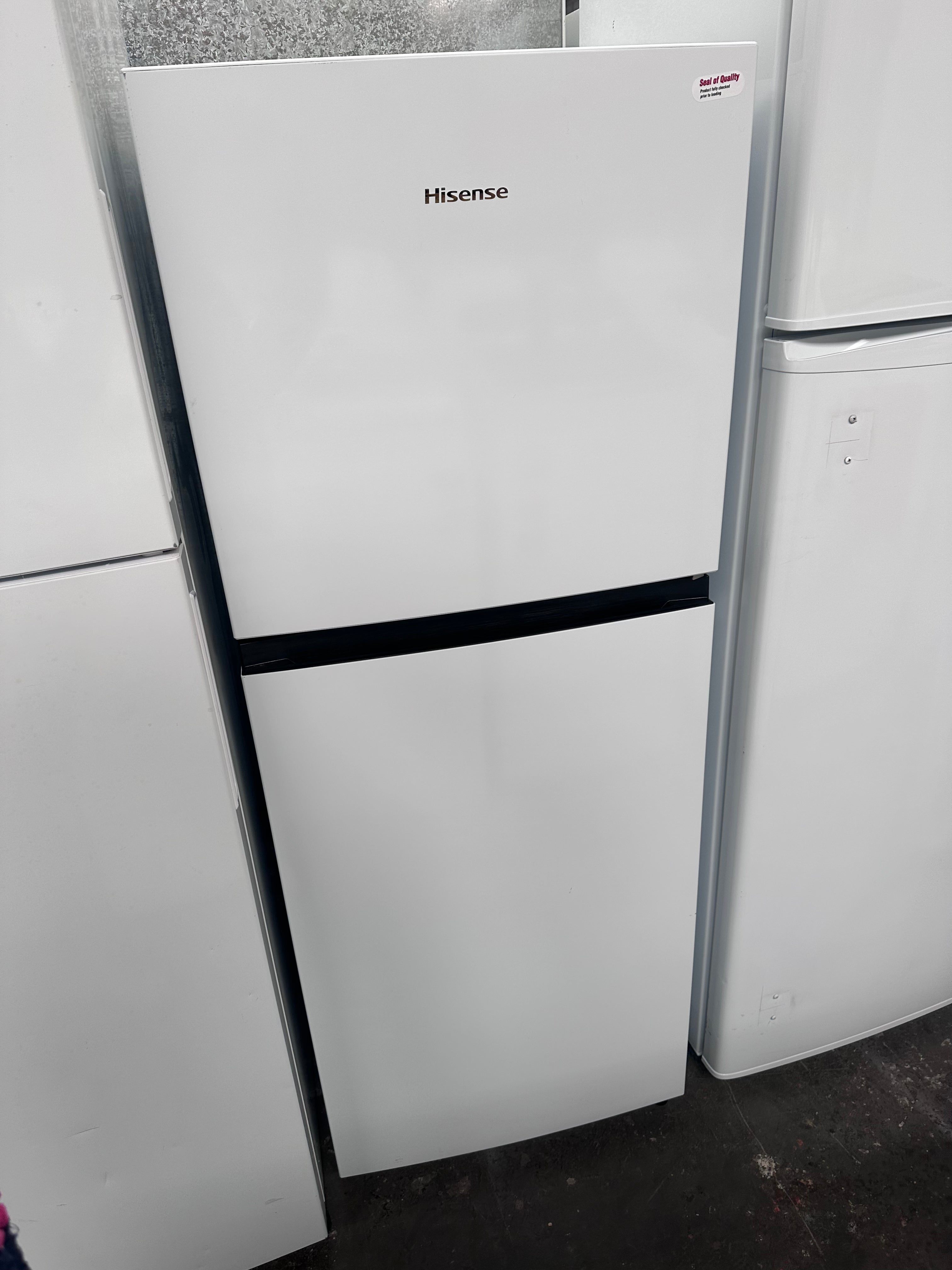 Hisense 205L Top Mount Refrigerator - Energy Efficient, Compact Freezer, Adjustable Shelves [Certified Refurbished] - Perfect for Dorms, Apartments & Small Kitchens