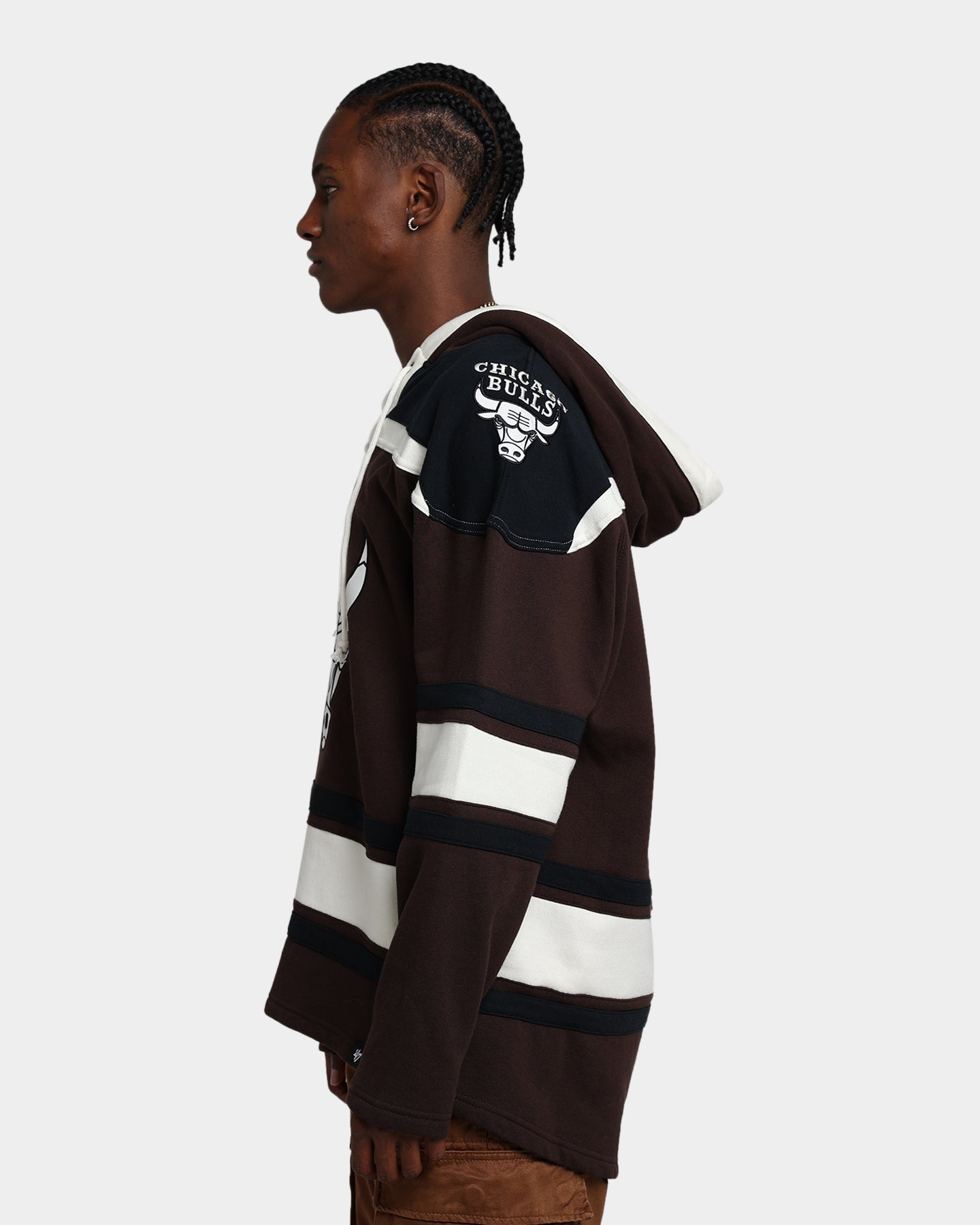 47 Brand Chicago Bulls Superior Lacer Hoodie Brown - Men's NBA Team Pullover Sweatshirt for Basketball Fans & Streetwear Fashion