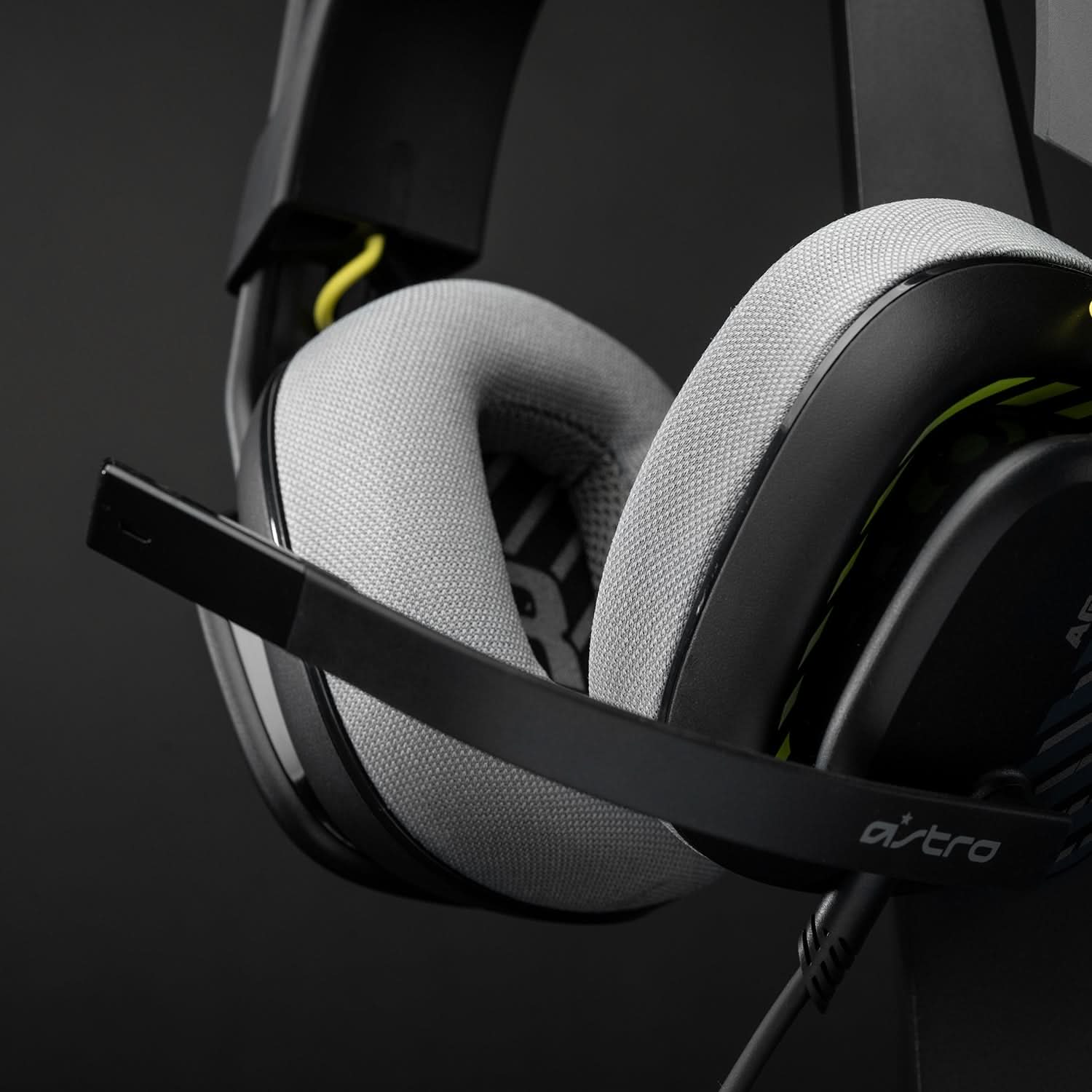 ASTRO Gaming A10 Wireless Gaming Headset with Mic - Over Ear Noise Cancelling Headphones for PC, PS4, PS5, Xbox (Black/Grey) - Perfect for Online Gaming, Streaming & Video Calls