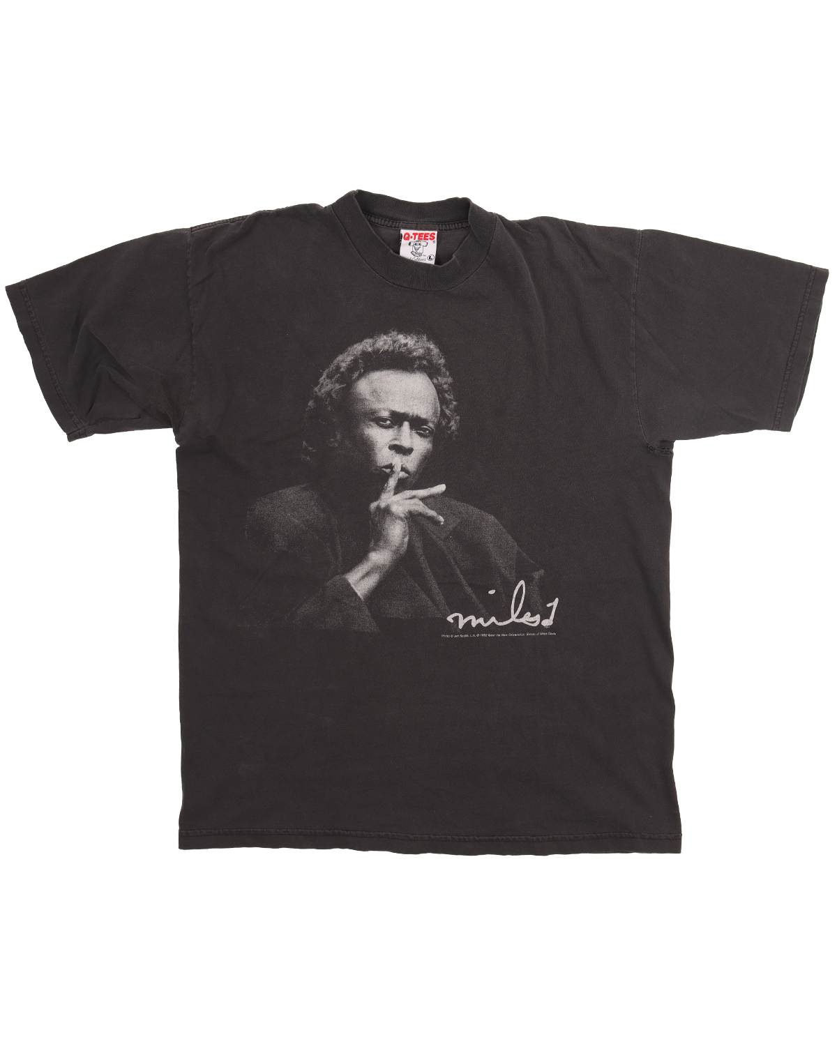Vintage 1992 Miles Davis T-Shirt - Classic Jazz Music Fan Gift for Men & Women - Perfect for Concerts, Gigs & Casual Wear