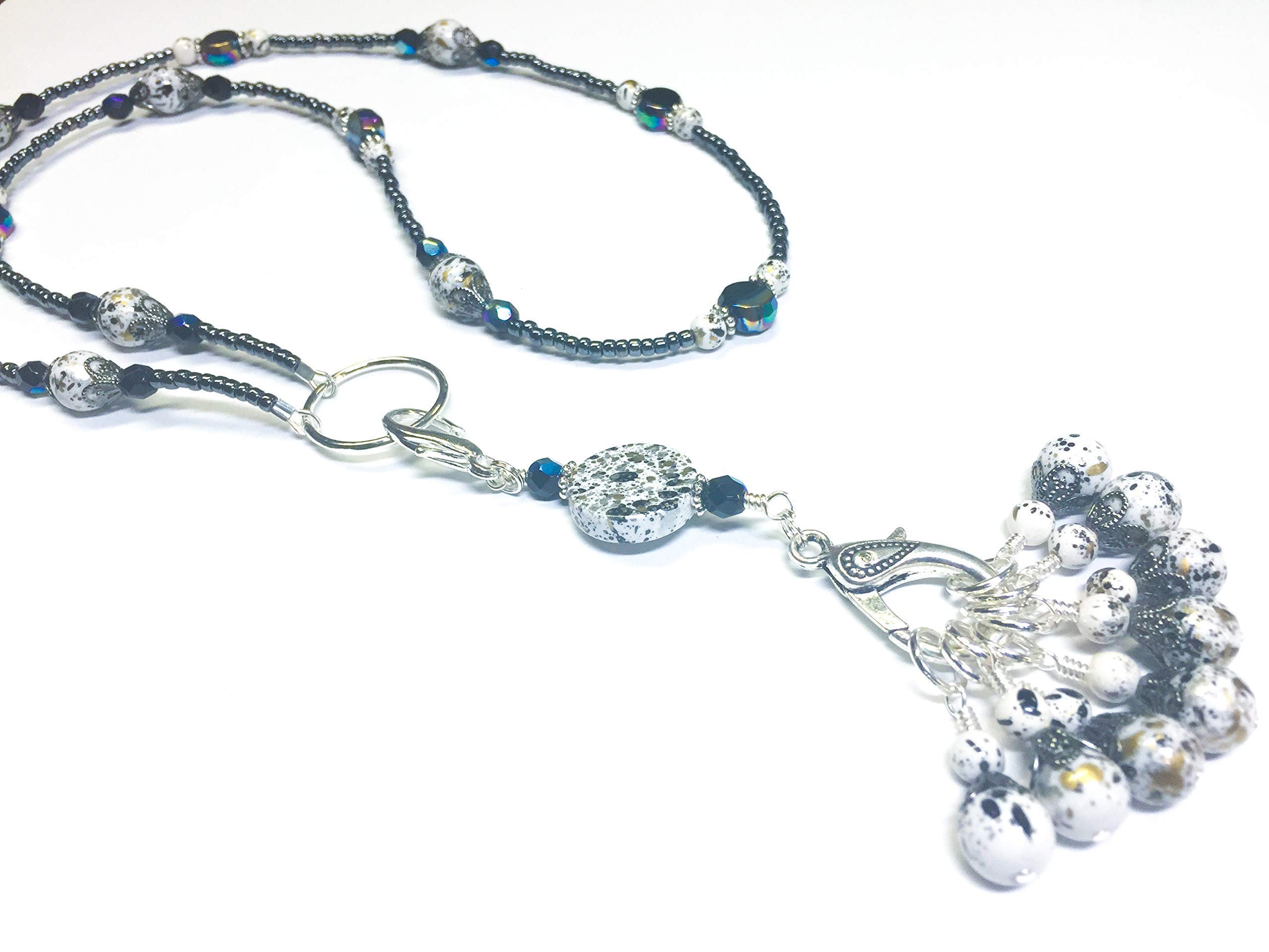 Speckled Knitting Marker Necklace with 8 Snag-Free Stitch Markers - Perfect Gift for Knitters & Crocheters - Use for Yarn Projects, DIY Crafts & Handmade Jewelry