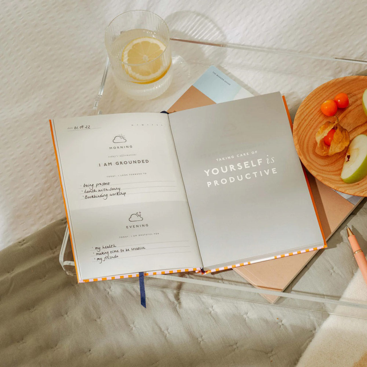 Gratitude Journal for Women & Men - Daily Mindfulness & Positivity Diary with Prompts - Perfect for Self-Care, Mental Wellness & Personal Growth