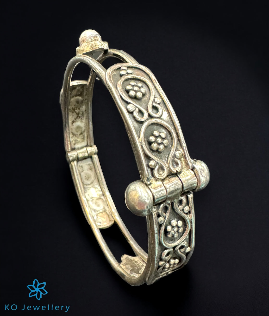 Antique Silver Openable Bracelet for Women - Adjustable Size 2.4