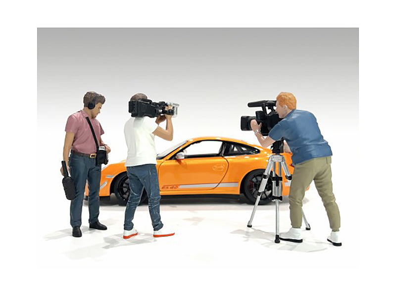 American Diorama 1/18 Scale Model Figures - 6-Piece Set with Accessories for Realistic Scenes | Perfect for Dioramas, Model Displays & Collectors