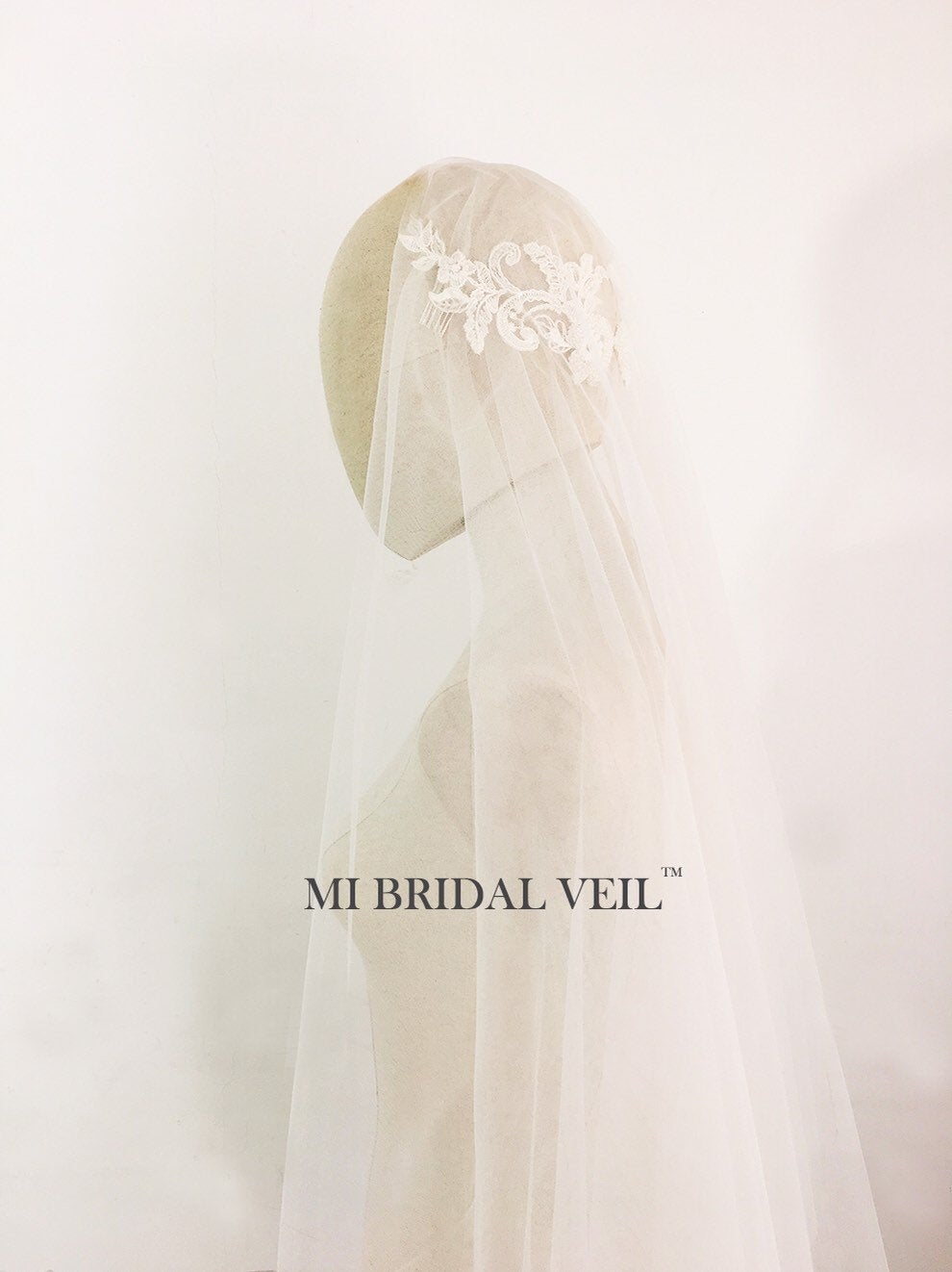 Elegant Beaded Juliet Cap Veil with Lace Trim | Vintage Inspired Wedding Veil for Brides | Perfect for Boho, Classic & Romantic Weddings