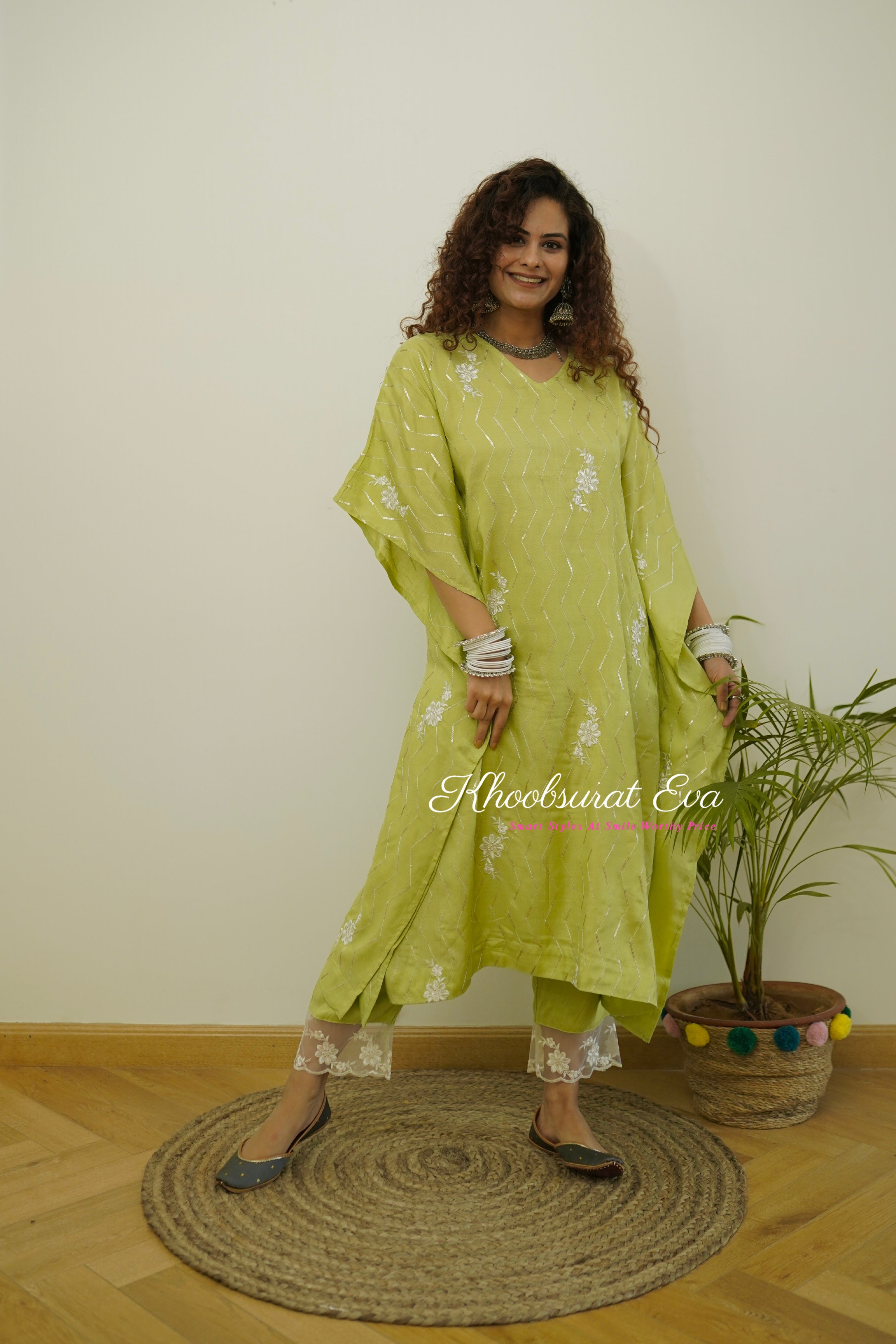 Elegant Green Silk Kaftan Set for Women - Boho Chic Festival Outfit & Beach Cover-Up - Perfect for Music Festivals, Vacations, and Summer Parties