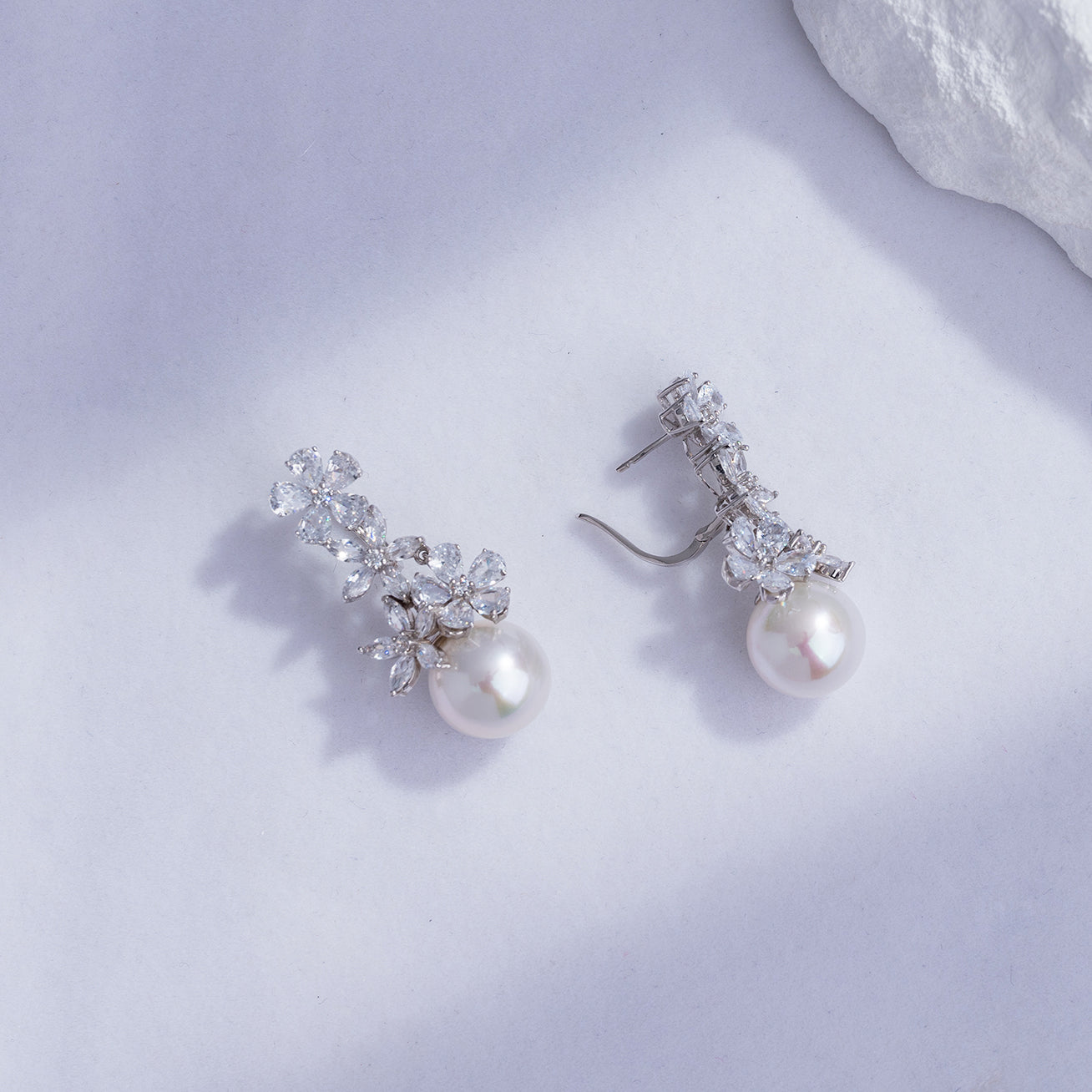 18K Gold Edison Pearl Earrings for Women - Luxury Freshwater Pearl Stud Earrings with 18K Gold Plating, Perfect for Wedding, Anniversary & Gift Giving (KE00105)