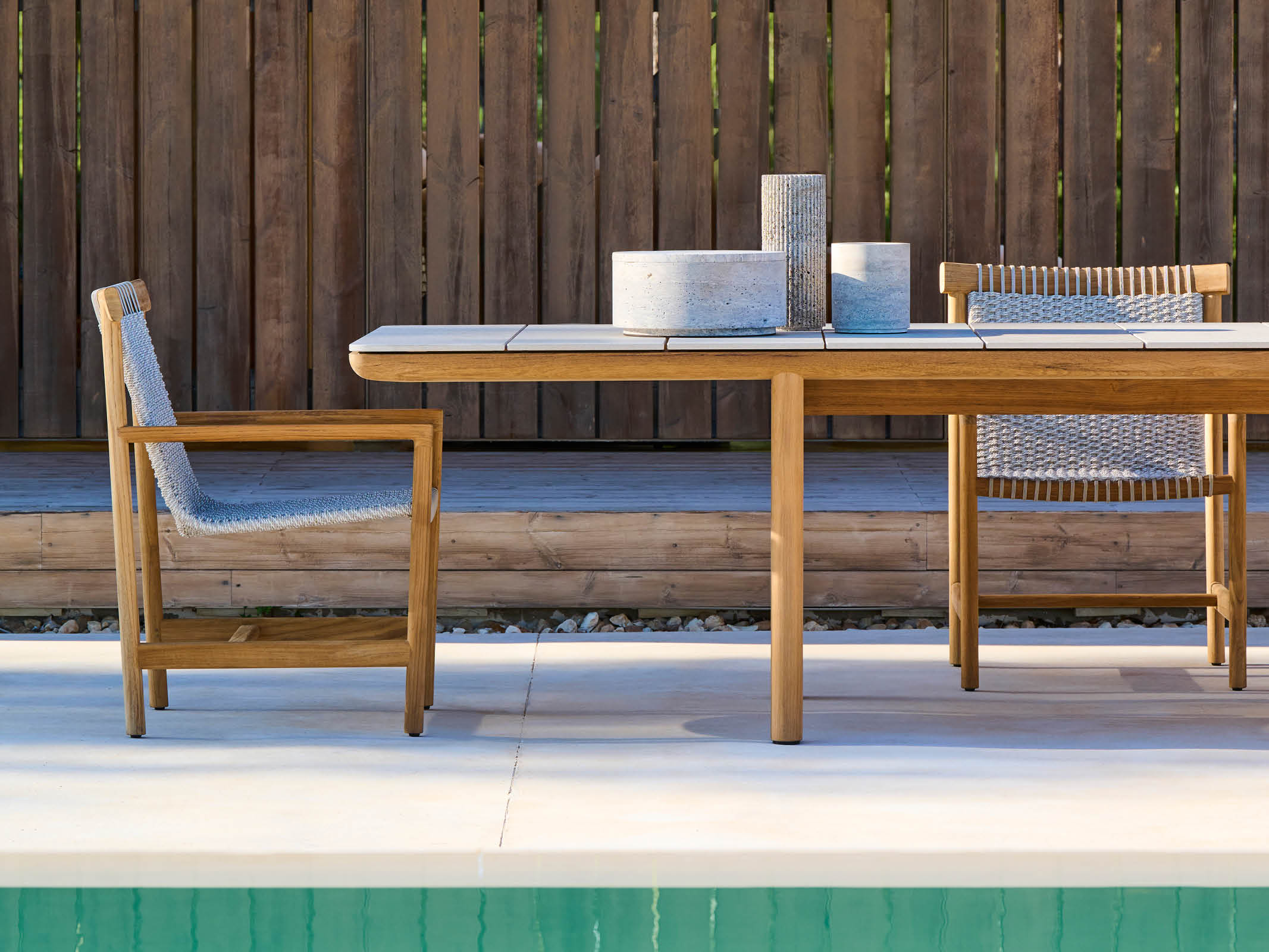 Modern Amanu Dining Table - Solid Wood Kitchen Table for 6 - Perfect for Family Dinners & Entertaining Guests