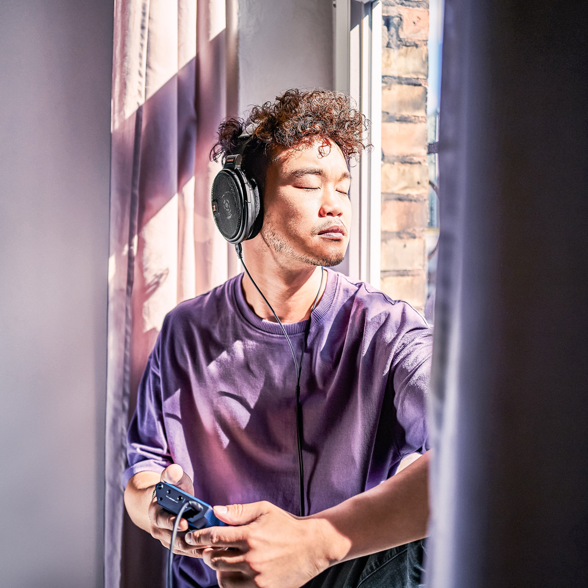 Sennheiser HD660S2 Open Back Headphones - Premium Audiophile Headset for Music & Gaming - High-Fidelity Sound, Comfortable Over-Ear Design - Perfect for Studio Recording, Streaming & Home Entertainment