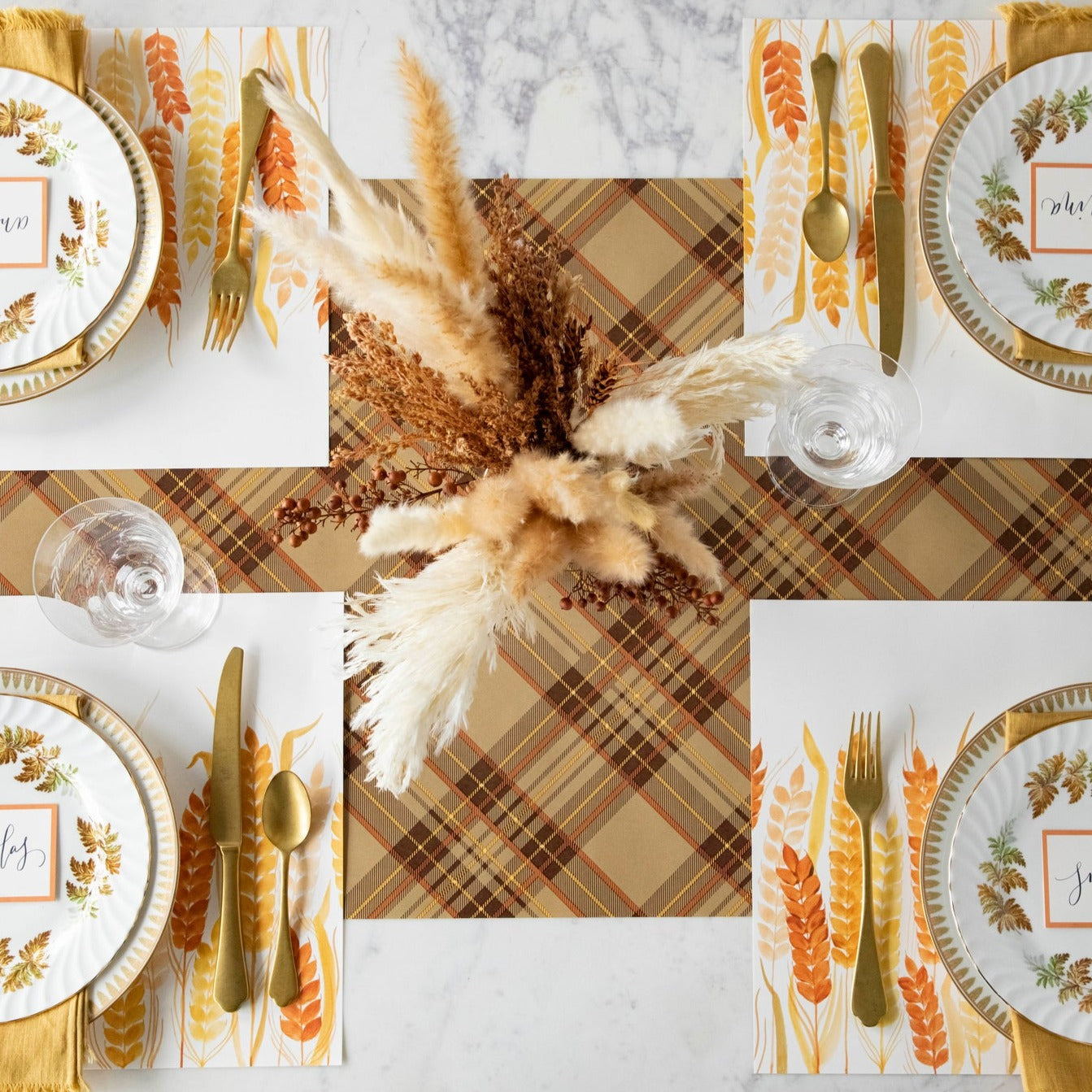 Stylish Autumn Plaid Table Runner - Perfect for Fall Dining Decor, Thanksgiving, and Seasonal Home Styling