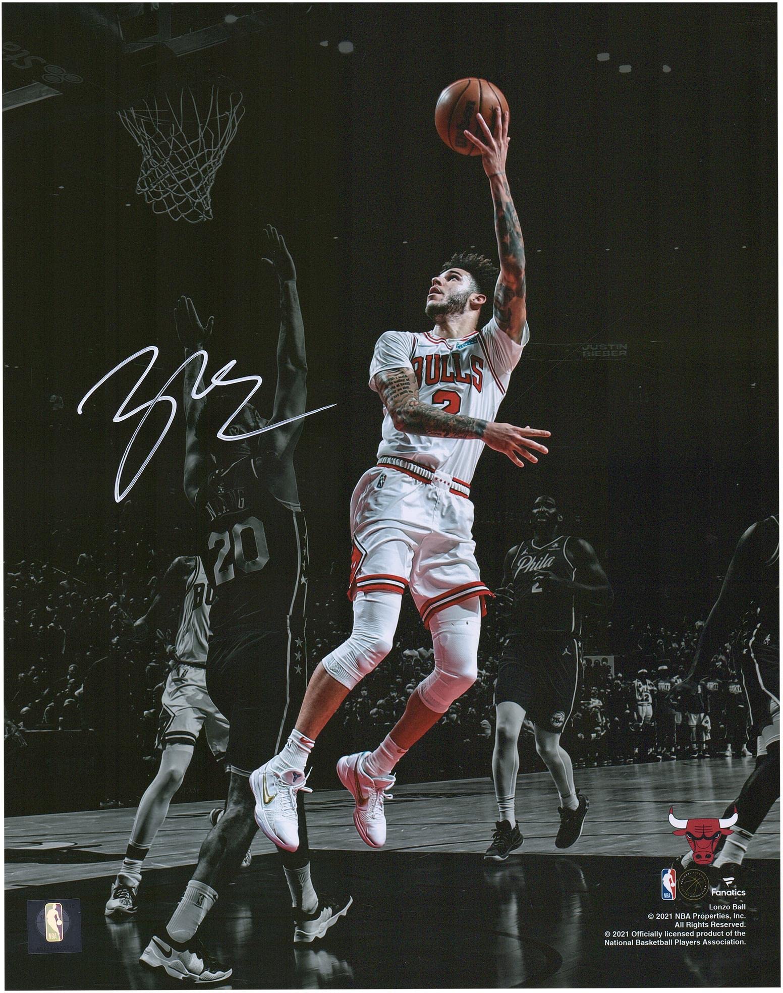 Lonzo Ball Chicago Bulls Autographed 11x14 Passing Spotlight Photo - Signed NBA Basketball Memorabilia - Perfect for Sports Fans, Man Cave Decor, and Collectors