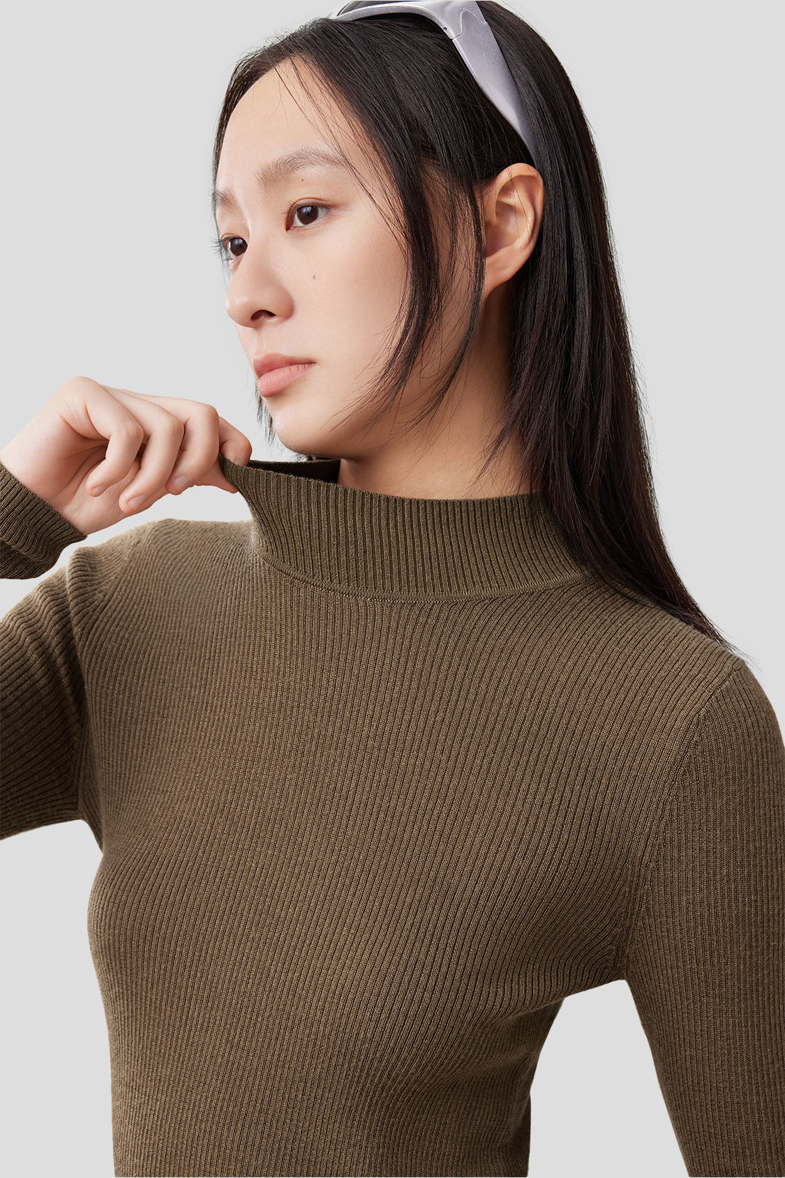 Cozy Women's Wool Sweater for Winter - Soft & Warm Knit Pullover for Casual Outfits & Cold Weather Layering