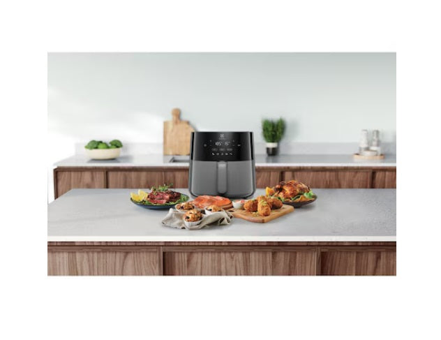 Electrolux E5AF1 700P 6.8L Air Fryer - Large Capacity, Healthy Oil-Free Cooking for Family & Parties | Perfect for Roasting, Baking, and Frying Chicken, Fries & Vegetables