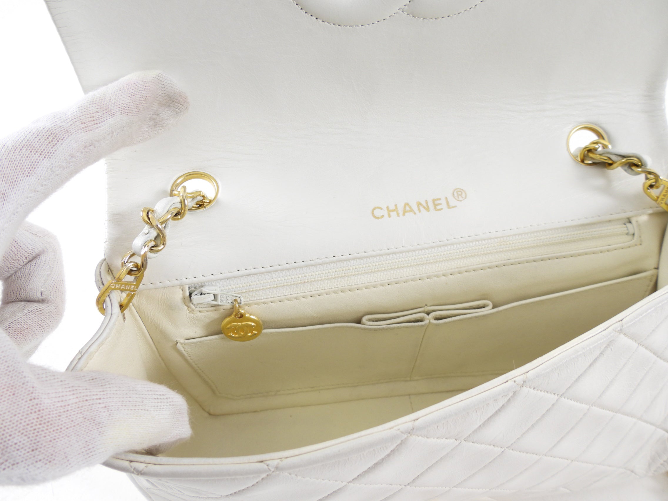Vintage Chanel 1989 White Classic Medium Double Flap Bag - Authentic Luxury Handbag for Women, Perfect for Evening Events & Special Occasions