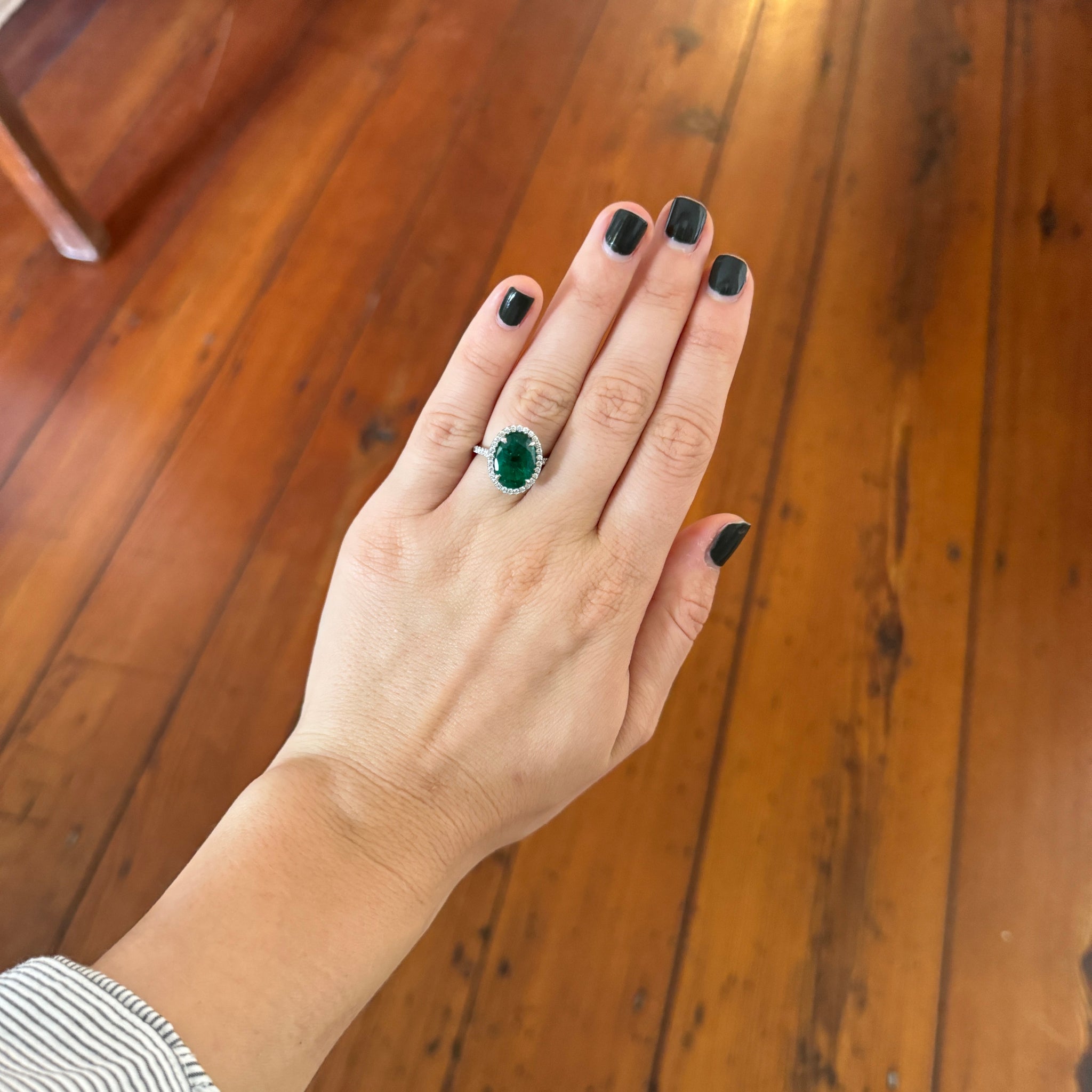 4.44ct Oval Emerald & Pavé Diamond Halo Platinum Engagement Ring - Perfect for Wedding, Proposal & Anniversary Gifts