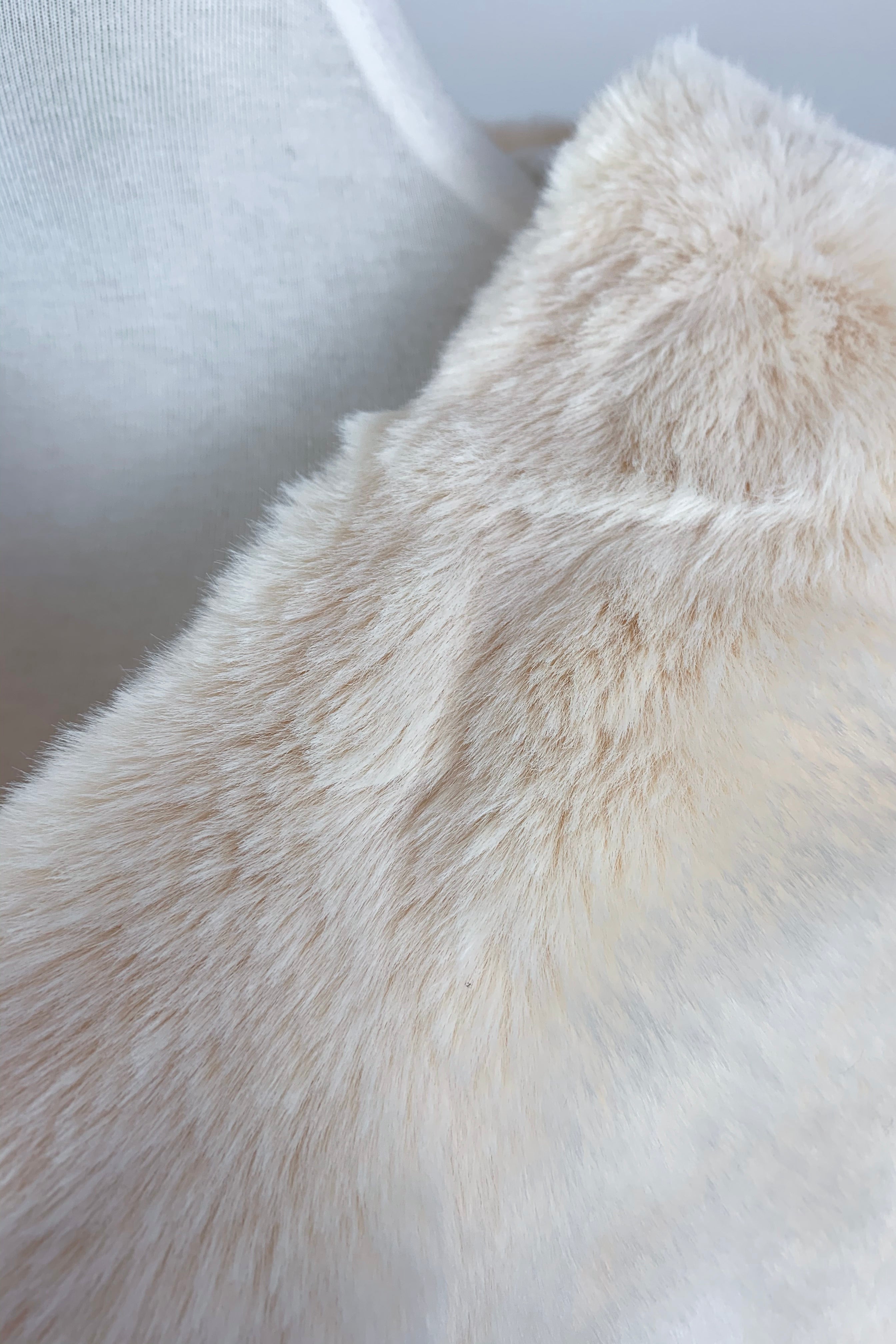 Elegant Champagne Faux Fur Wedding Cape - Georgina Cha05 Bridal Shawl for Winter Weddings & Photo Shoots
