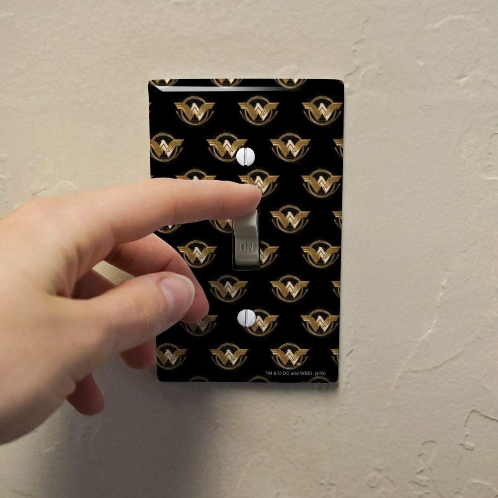 Wonder Woman Movie Golden Lasso Logo Plastic Wall Decor Light Switch Plate Cover - Superhero Home Decor for Bedroom, Living Room & Office