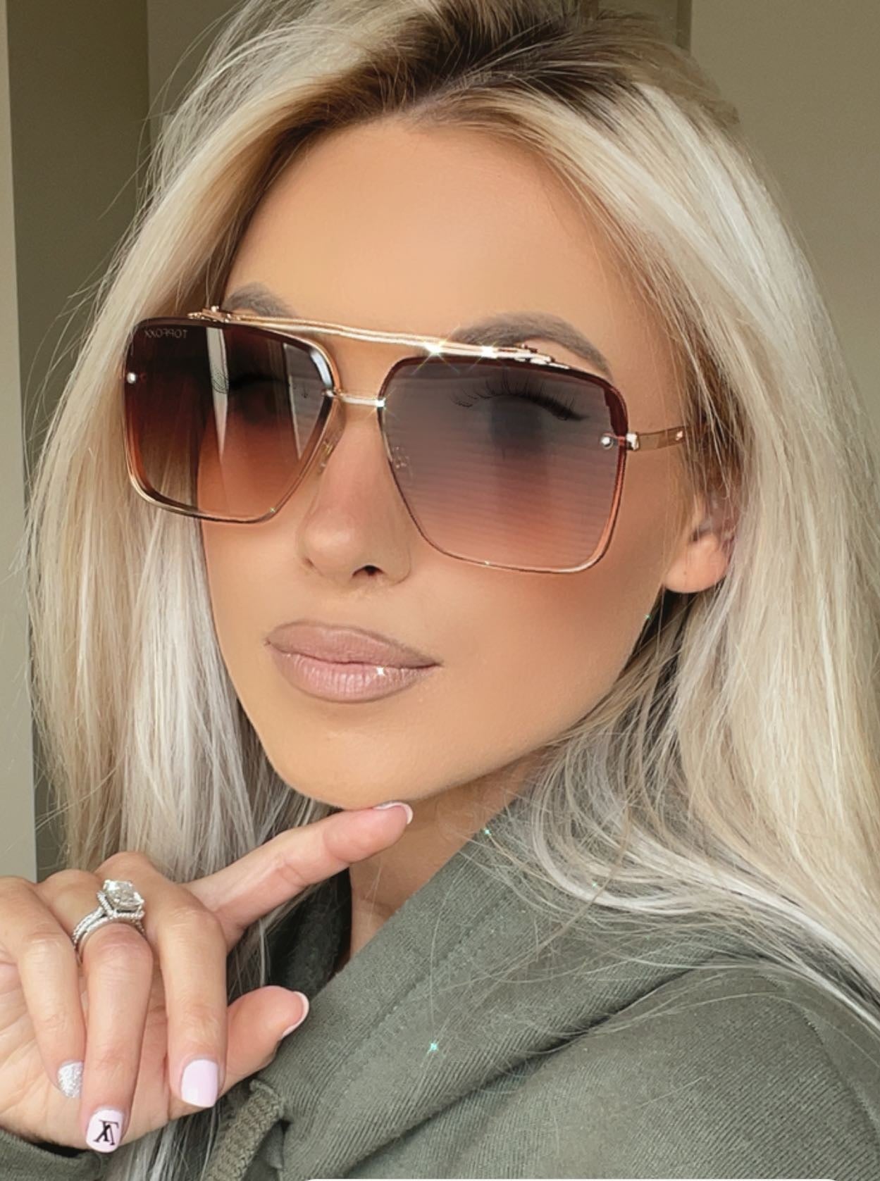 Bella Coffee Tangle-Free Aviator Sunglasses for Men & Women - Polarized UV Protection - Stylish & Comfortable for Driving, Travel & Outdoor Activities