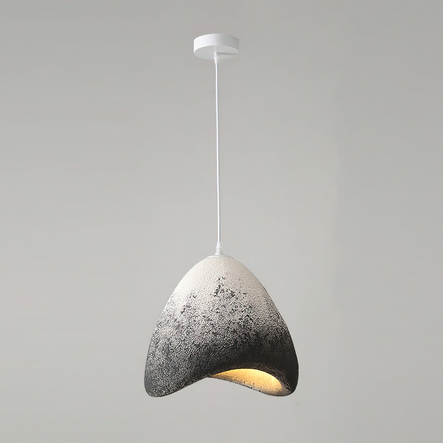 Modern Arrow Pendant Light Fixture - Sleek Industrial Ceiling Lighting for Kitchen, Dining Room & Bedroom