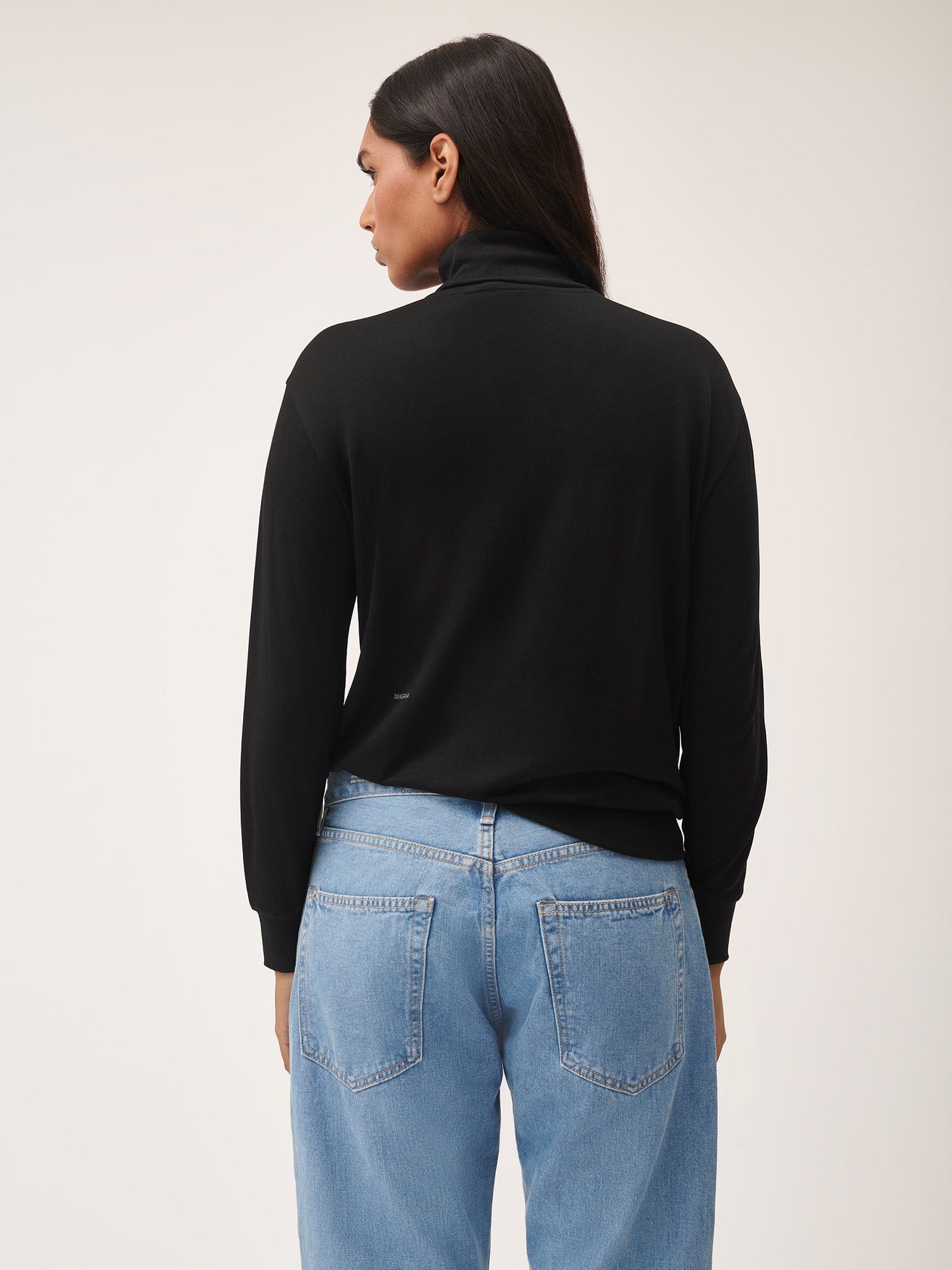 Women's Eco-Friendly Seaweed Lyocell Soft Knit Turtleneck Sweater - Black | Sustainable Fashion, Comfortable Winter Wear for Office & Casual Outfits
