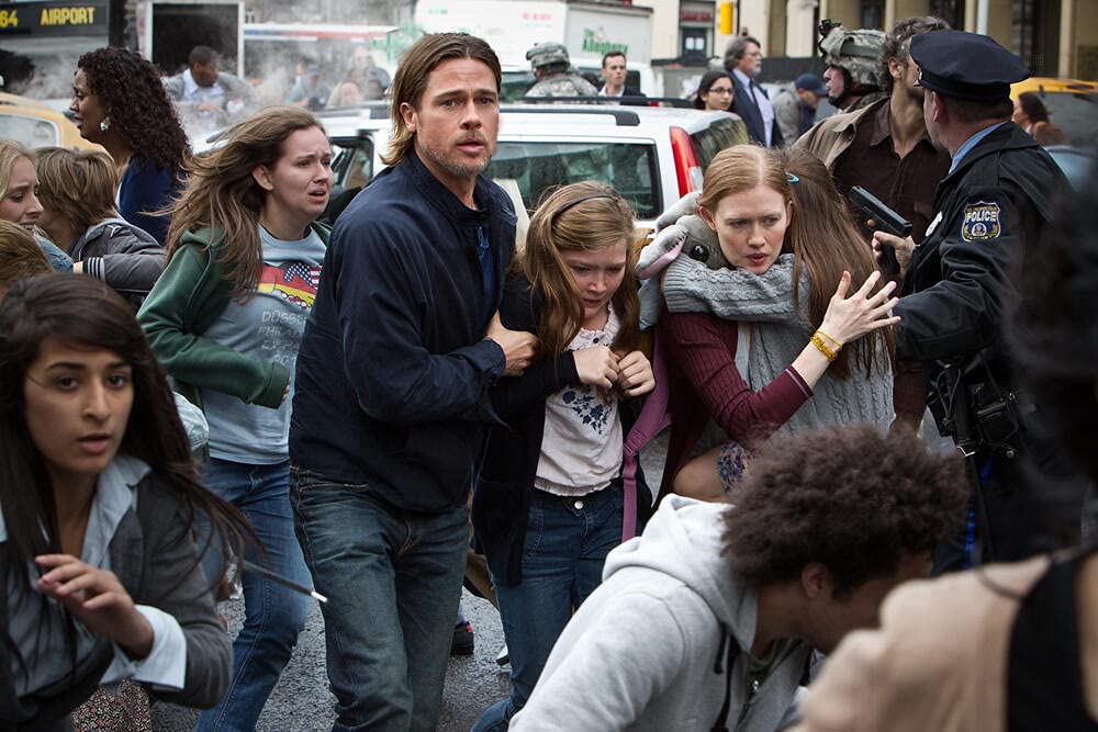World War Z Limited Edition SteelBook Blu-ray 3D - Action-Packed Zombie Thriller for Movie Night & Collector's Display
