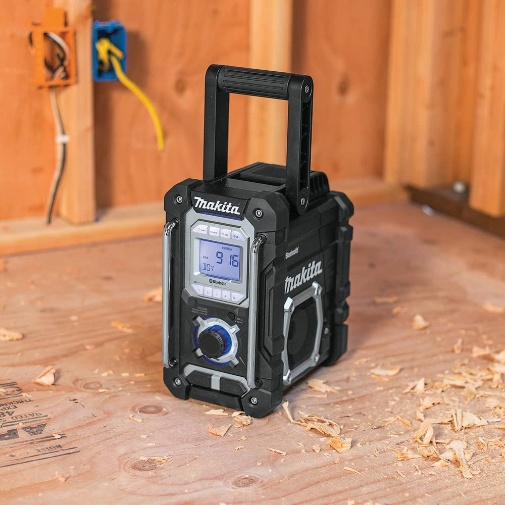 Makita XRM06B 18V LXT Lithium-Ion Cordless Bluetooth Job Site Radio - Portable Worksite Speaker with USB Charging for Construction, Outdoor & DIY Projects