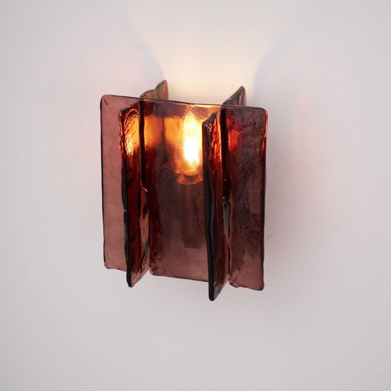 Blason Plug-in Wall Sconce Light - Modern LED Wall Lamp for Bedroom, Living Room, and Hallway - Energy Efficient Indoor Lighting Fixture