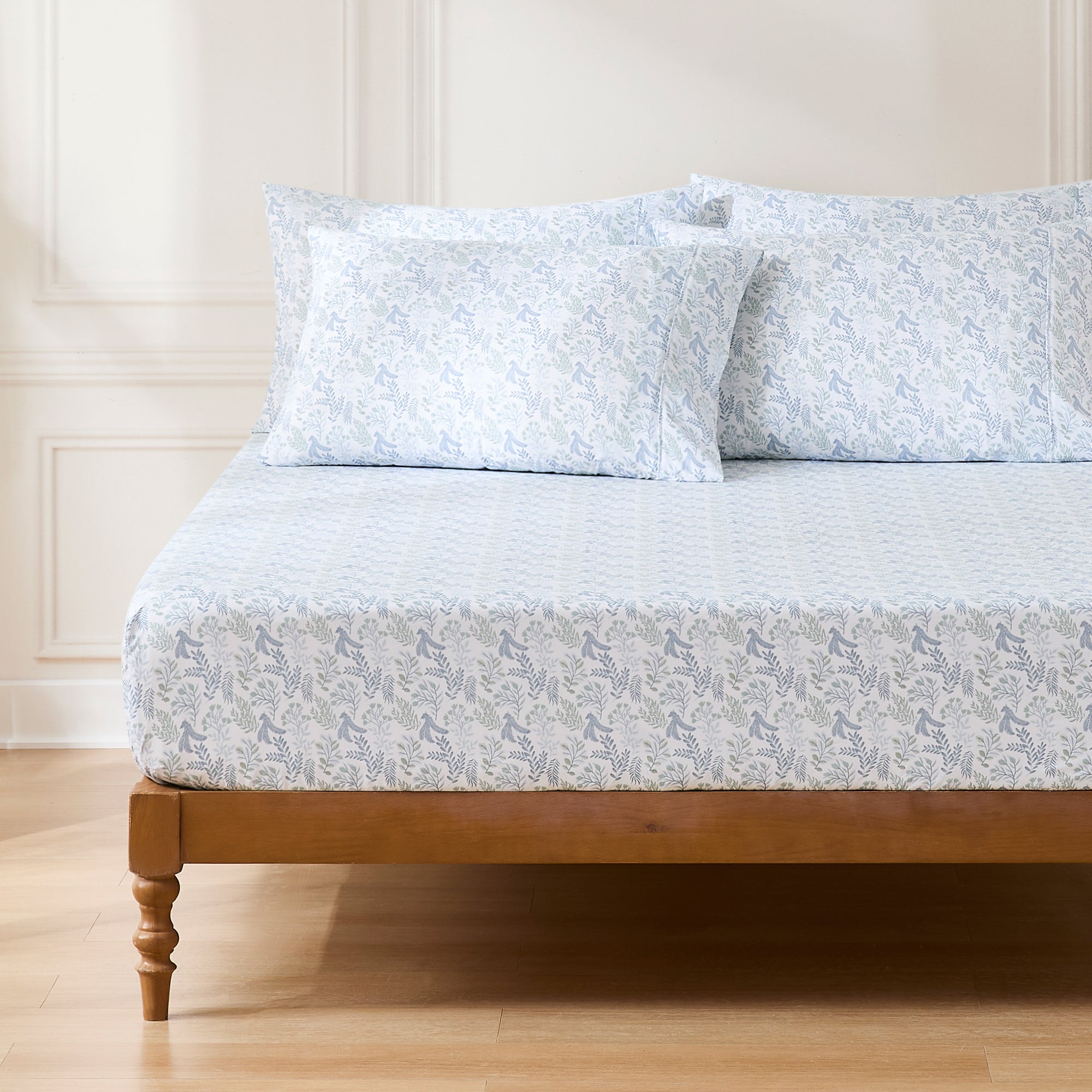 Botanical Leaf and Floral Printed 100% Cotton Queen Size Sheet Set - Soft Breathable Bedding for Home, Hotel, and Guest Room Comfort