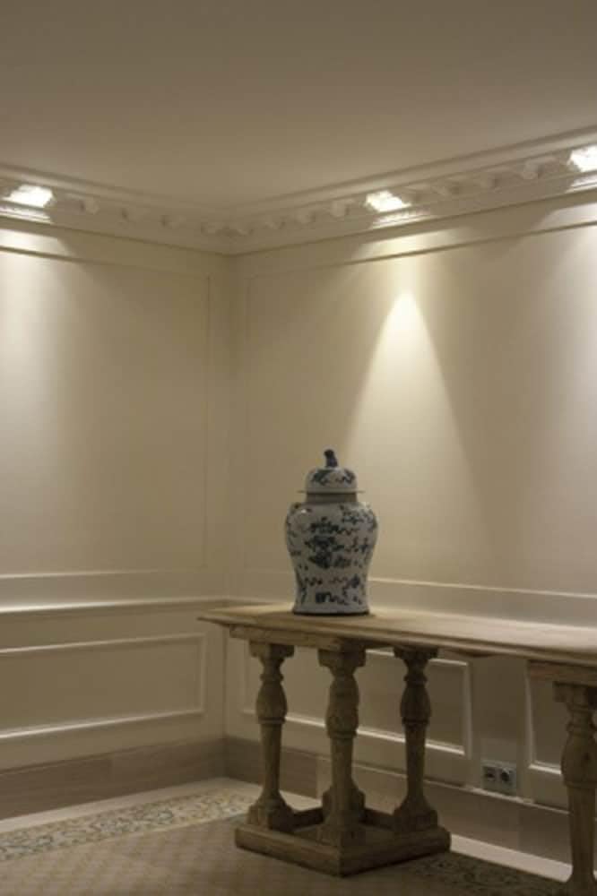 Orac Decor C307 Polyurethane Crown Moulding 10-3/8