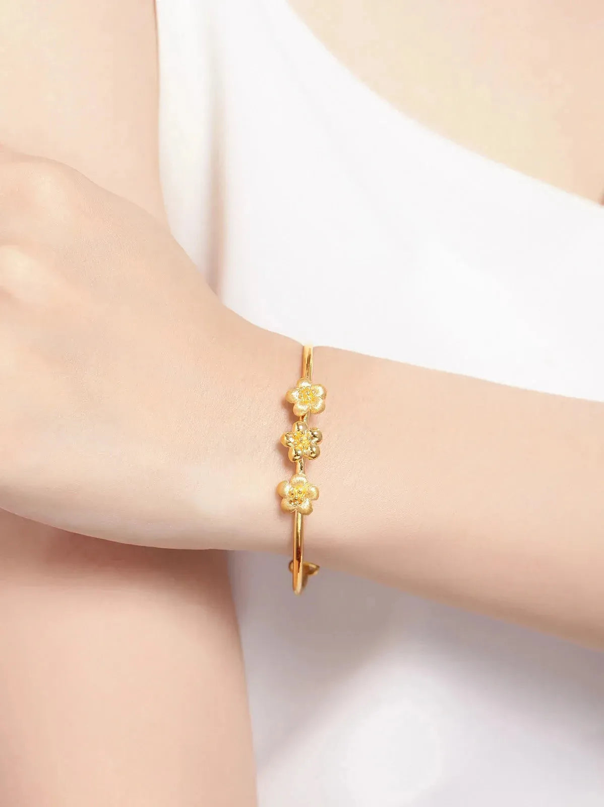 24K Pure Gold Bracelet for Women - 999 Solid Gold Bangle with Floral Design - Elegant & Romantic Jewelry Gift for Anniversary, Valentine's Day & Special Occasions - 2023 Trendy Gold Bracelet for Daily Wear & Formal Events