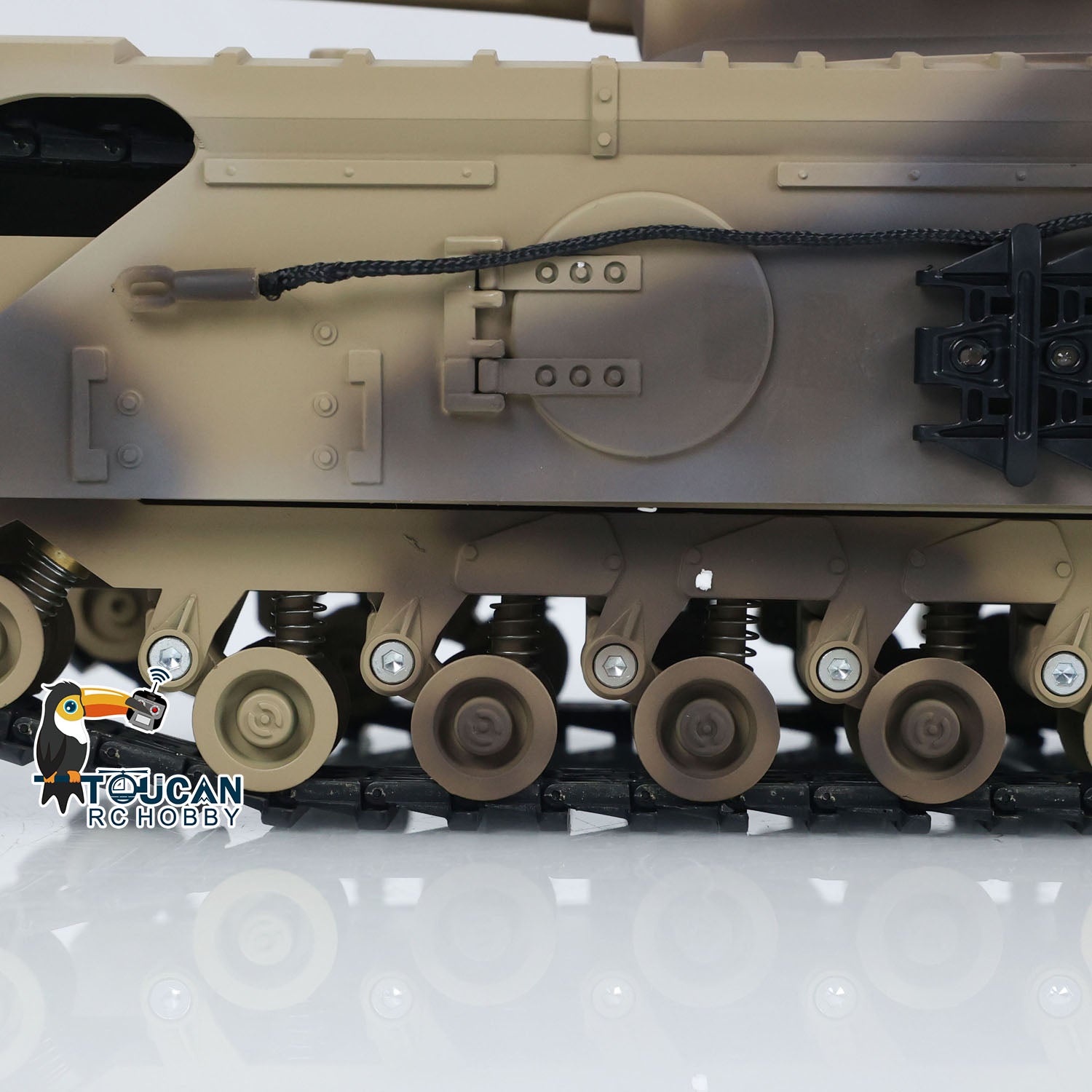 US Stock 1/16 Scale Military RC Battle Tank - Churchill Mk.VII with Metal Tracks & Gearbox, Infrared Battle System, Tongde Electric Tank for Adults & Collectors | Perfect for War Reenactments, Hobby Battles & Display Collections