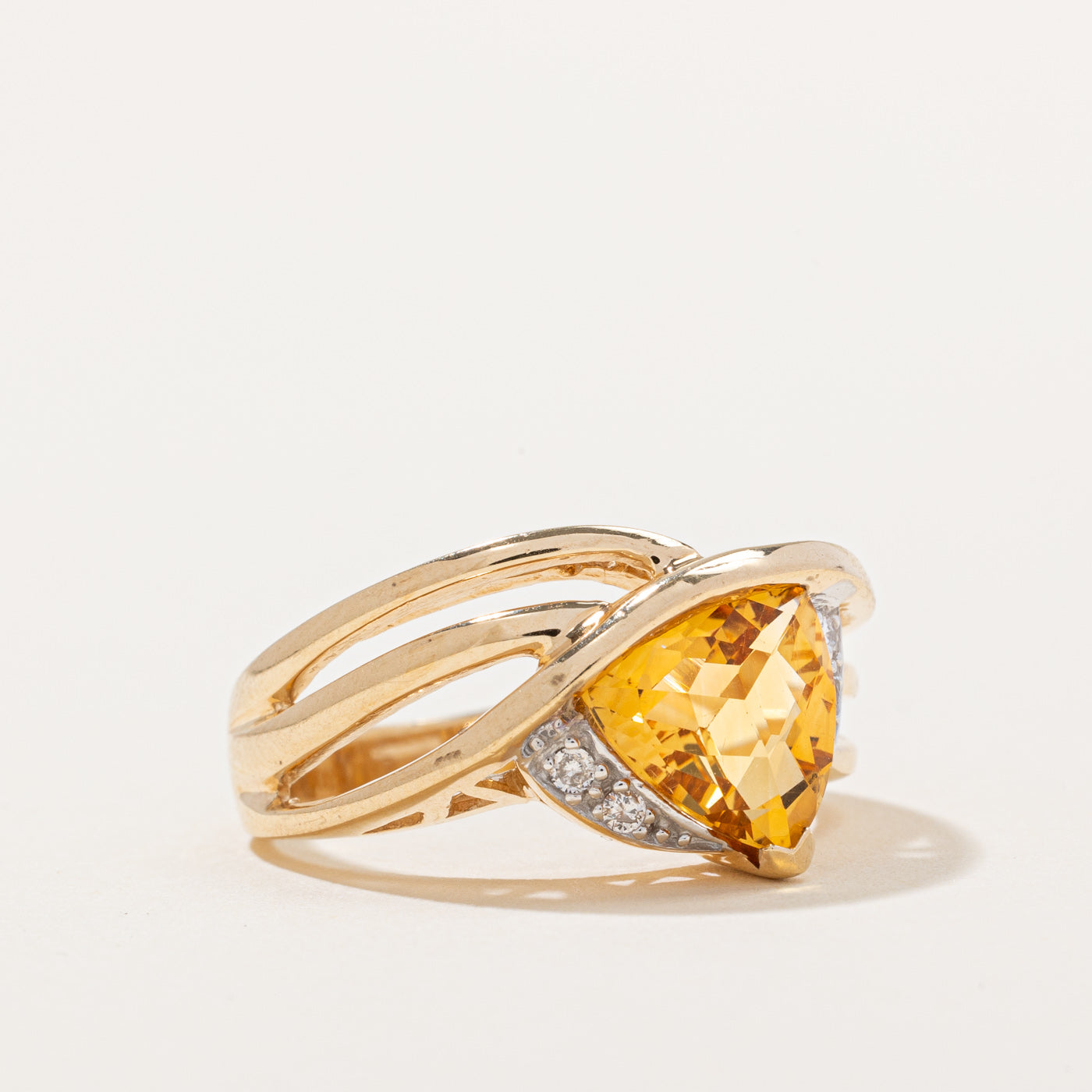 1.66ct Citrine & Diamond Ring with 0.07ctw - Size 7.75 - Elegant Yellow Gemstone Jewelry for Women - Perfect for Weddings, Anniversaries & Special Occasions