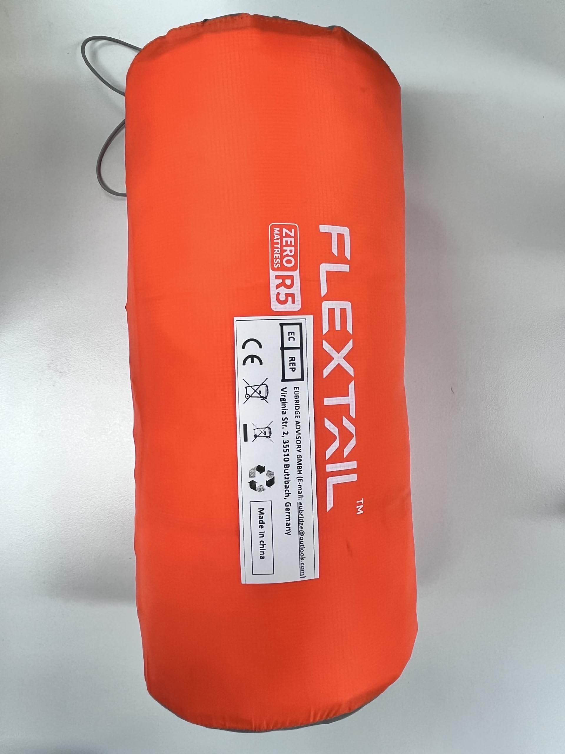 FLEXTAILGEAR Inflatable Sleeping Pad with 5R Value - Ultralight 2.8 Inch Camping Air Mattress for Backpacking, Hiking & Travel | 4 Season Compact Sleeping Pad for Tents, Camping & Outdoor Adventures
