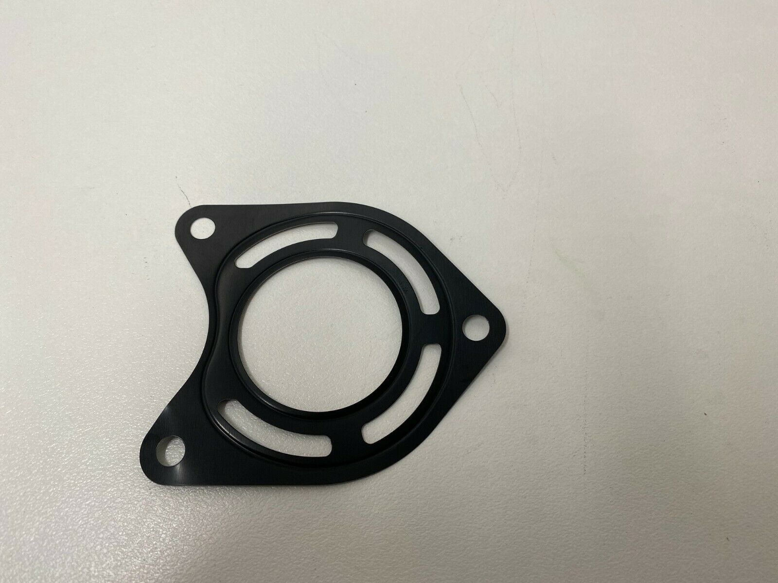 Genuine Holden Cruze & Captiva Turbo Diesel EGR Valve - Improve Engine Performance & Reduce Emissions - Perfect for Diesel Engine Maintenance & Repair