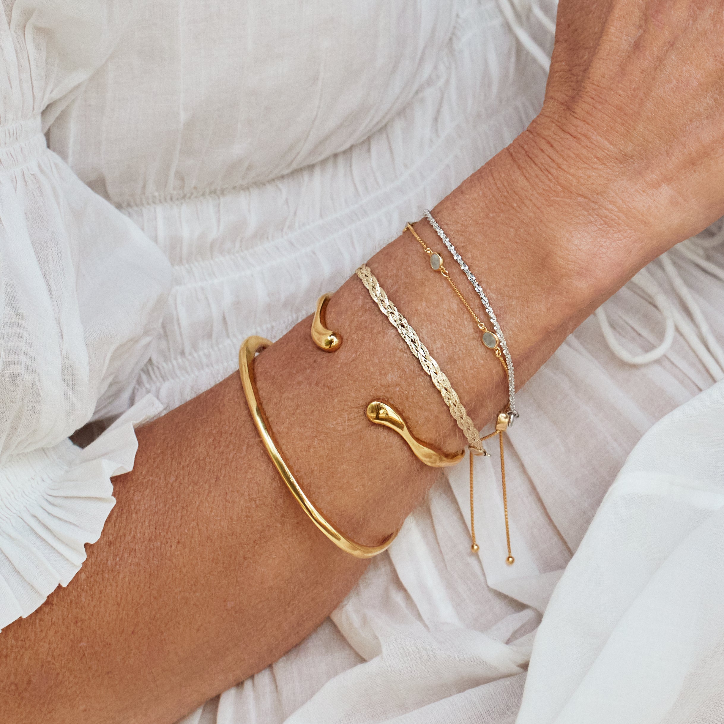 Diamond Cut Braid Chain Bracelet for Women - 14K Gold Plated Stainless Steel Jewelry - Perfect for Parties, Weddings & Everyday Wear