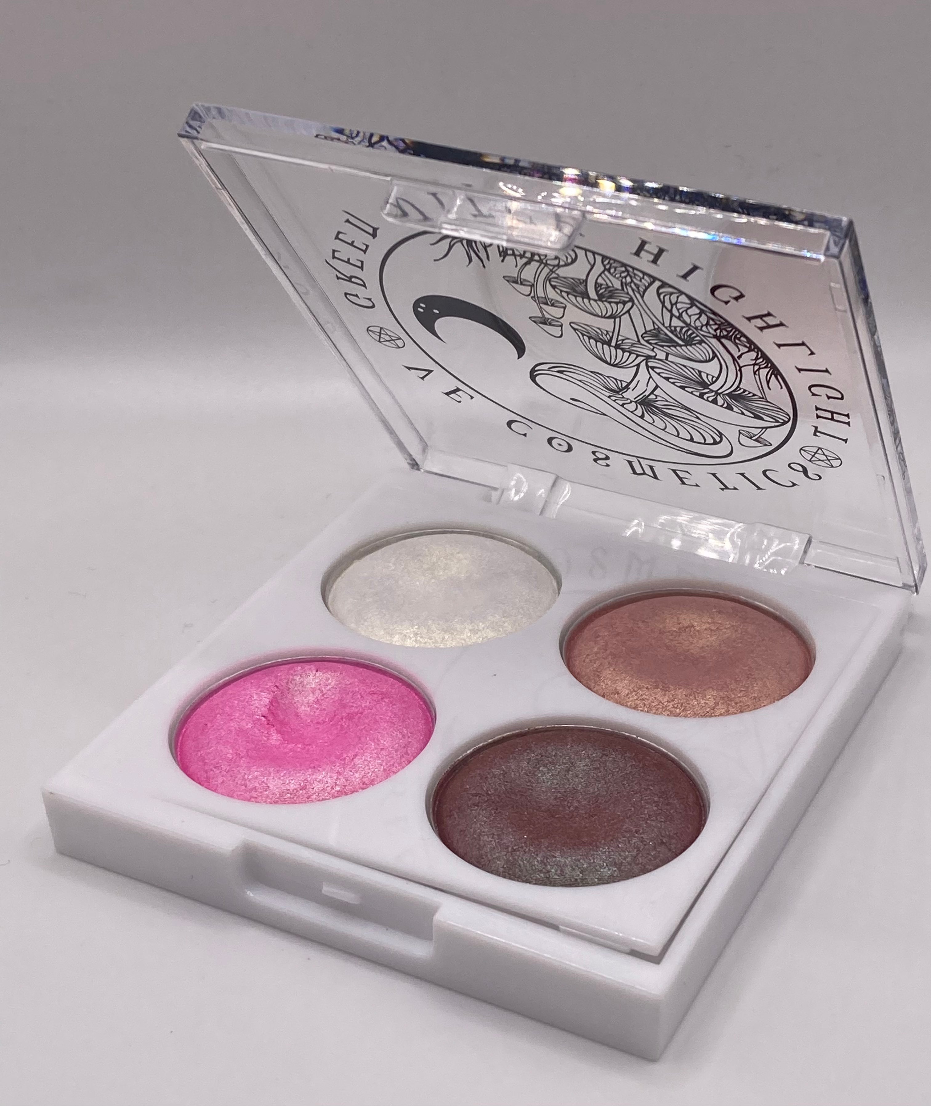 Green Witch Highlighter Limited Edition - Vegan & Cruelty-Free Makeup for Glowing Skin | Perfect for Festivals, Cosplay & Fantasy Looks