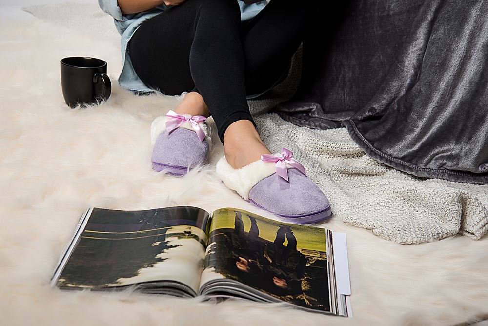 Cozy Housewarming Fleece Scuff Slippers - Non-Slip Indoor/Outdoor Home Shoes for Women & Men - Perfect for Winter, Lounge, Spa & Gift Giving
