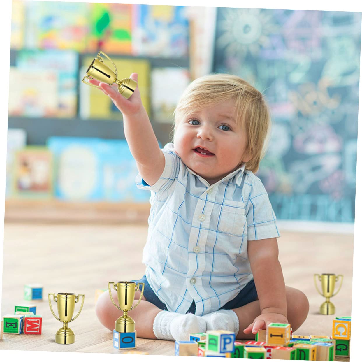 BESPORTBLE 30-Piece Plastic Trophy Sports Toys for Kids - Reward Prizes for Sports Games, School Achievements & Party Favors