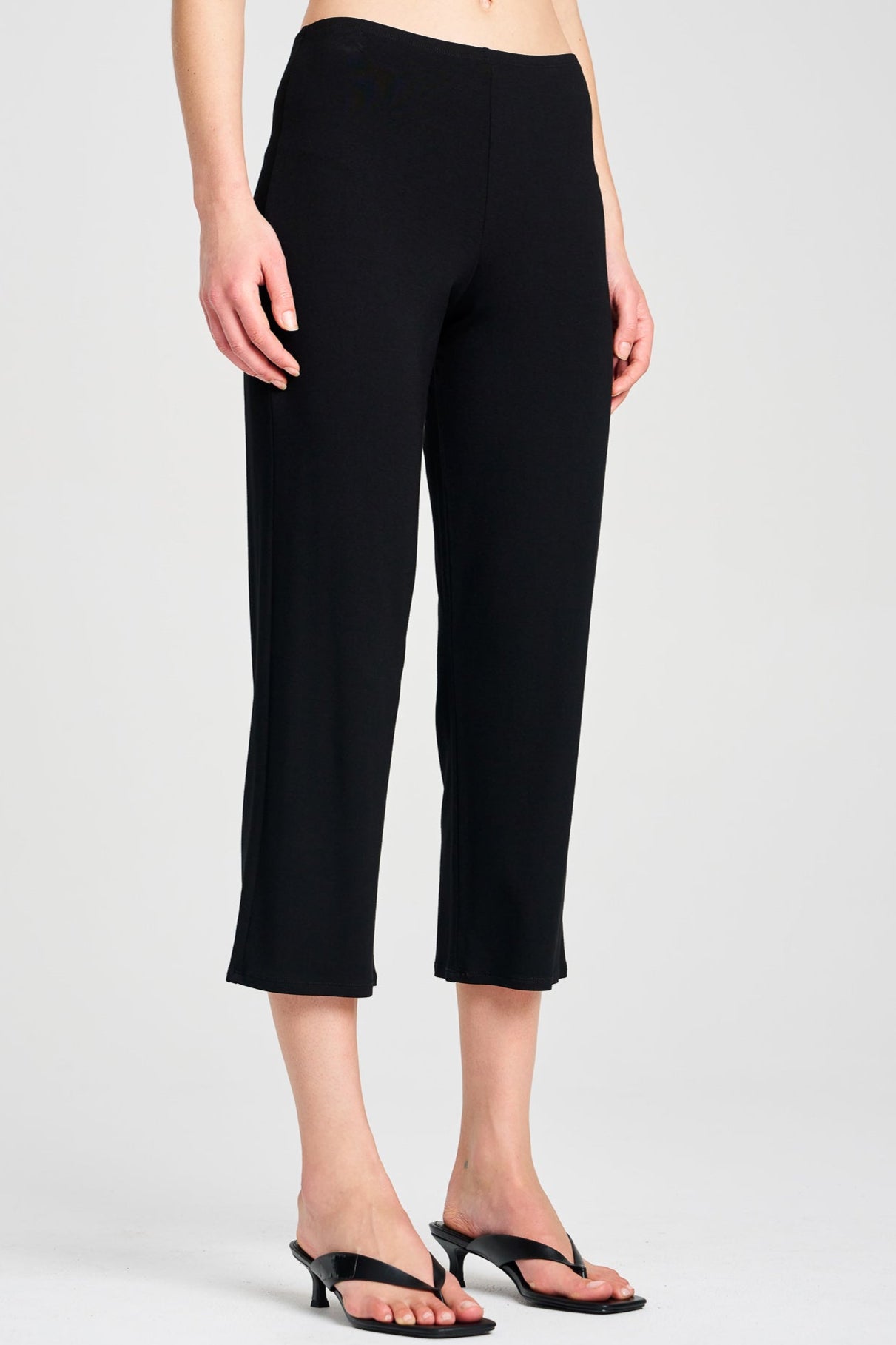 Mela Purdie Women's 3/4 Length Yoga Pants - Soft Matte Jersey Fabric for Workout & Lounge Wear - Perfect for Yoga, Pilates & Casual Comfort
